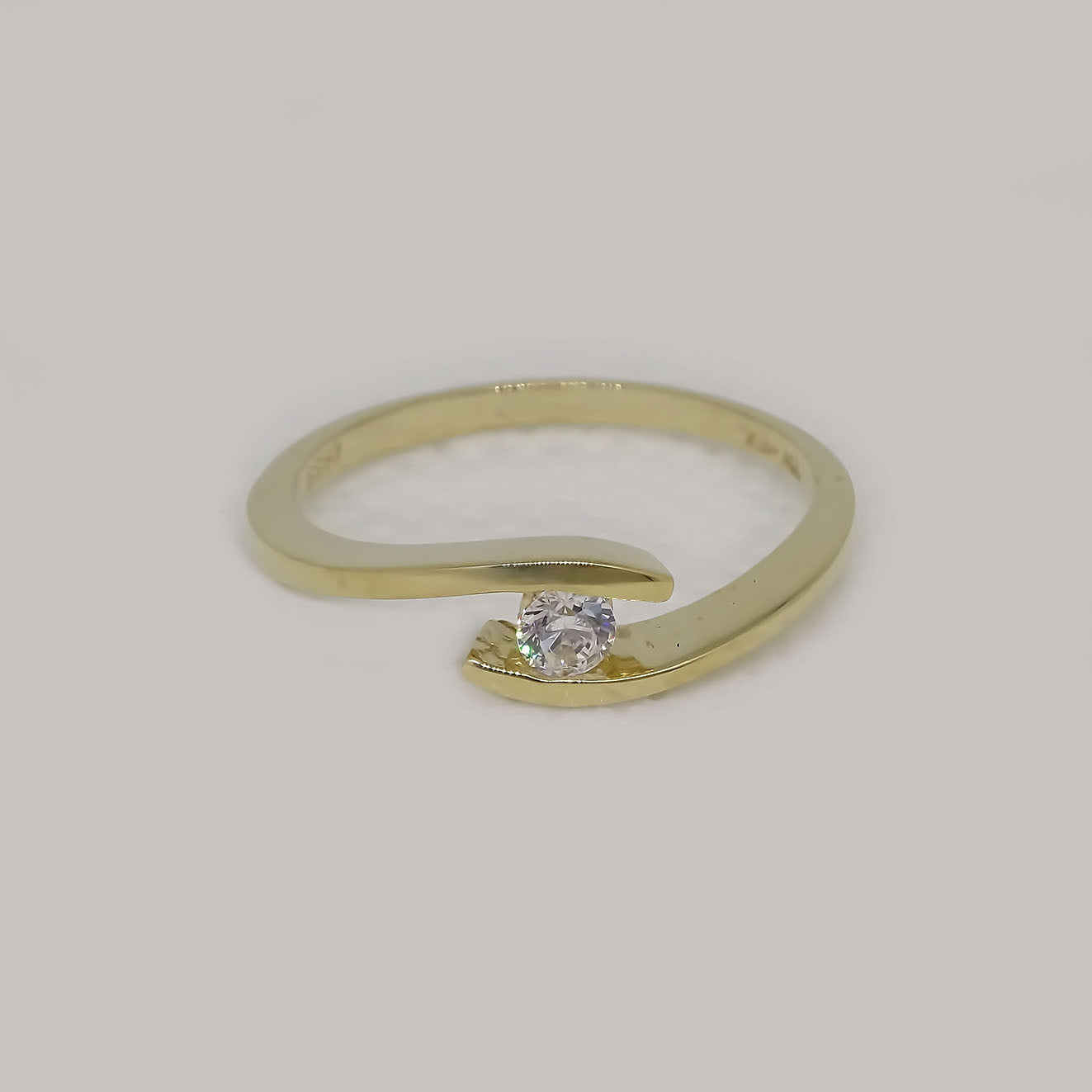 Amor Eterno - Anillo Ondas / Oro Sólido 14k