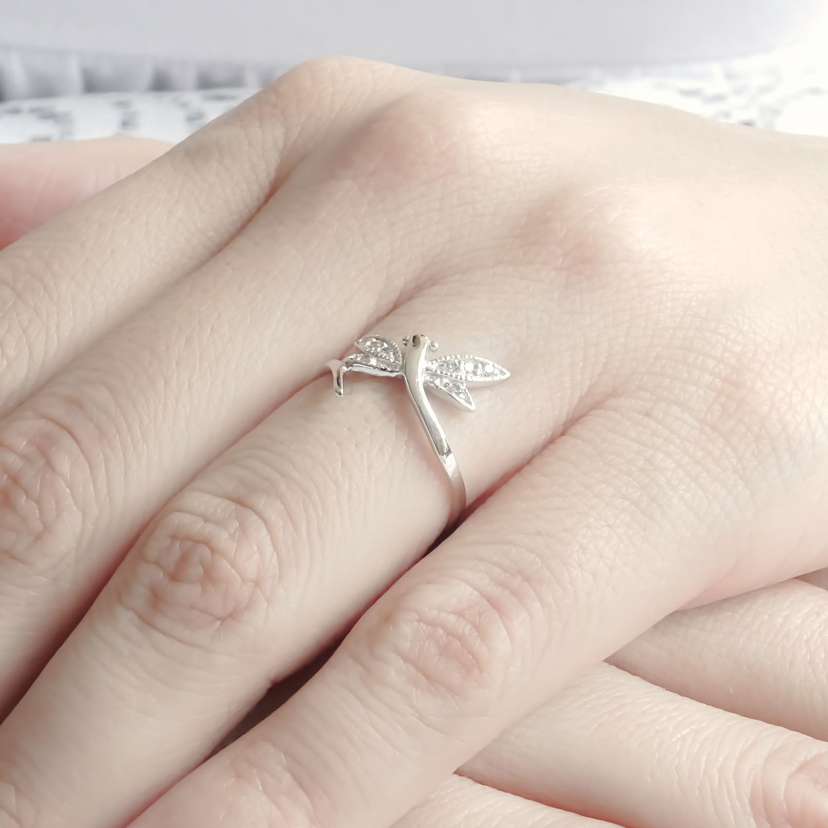 Amor Eterno - Anillo Libélula / Oro 10k Sólido / Blanco