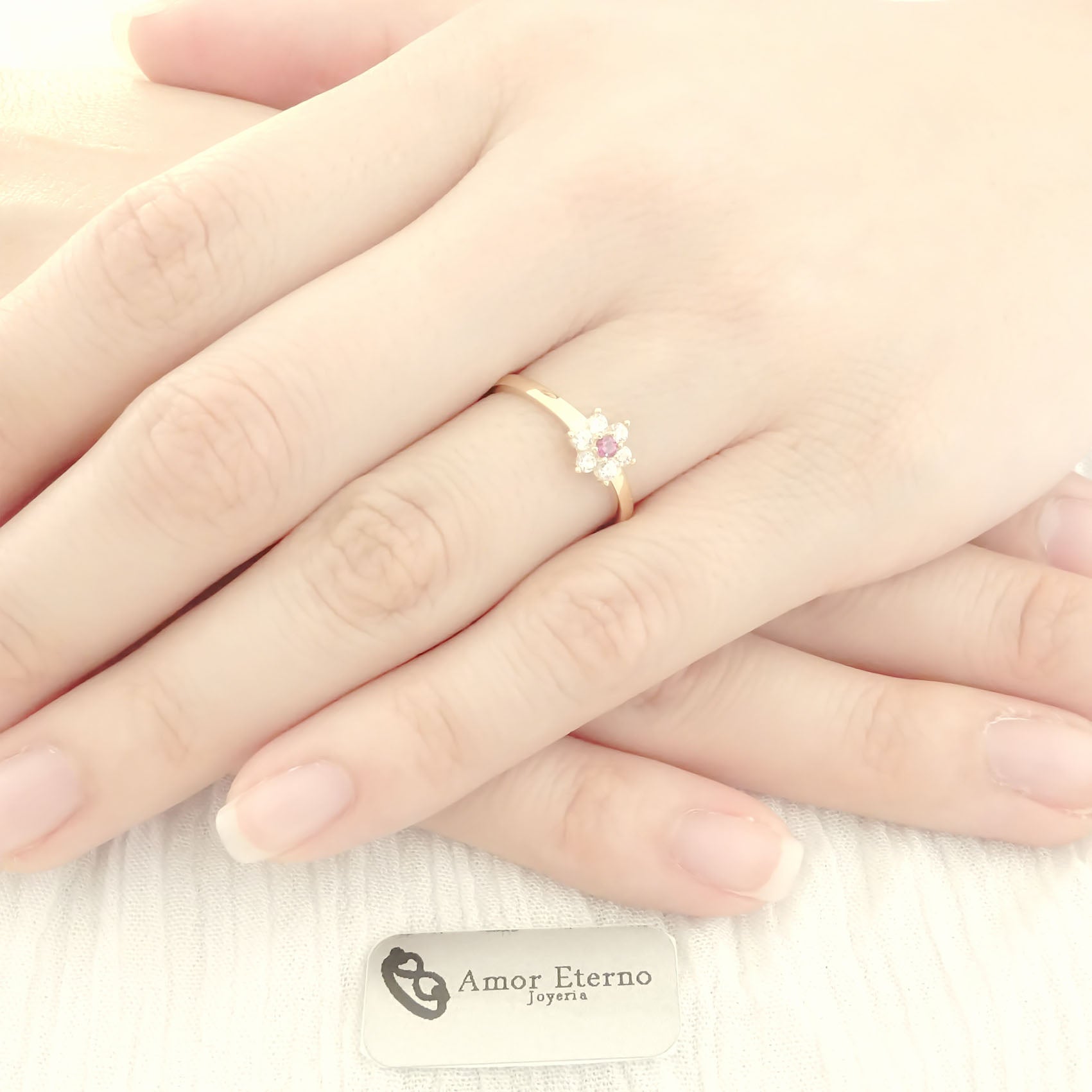 Amor Eterno - Anillo Flor / Oro 14k Solido / Rojo