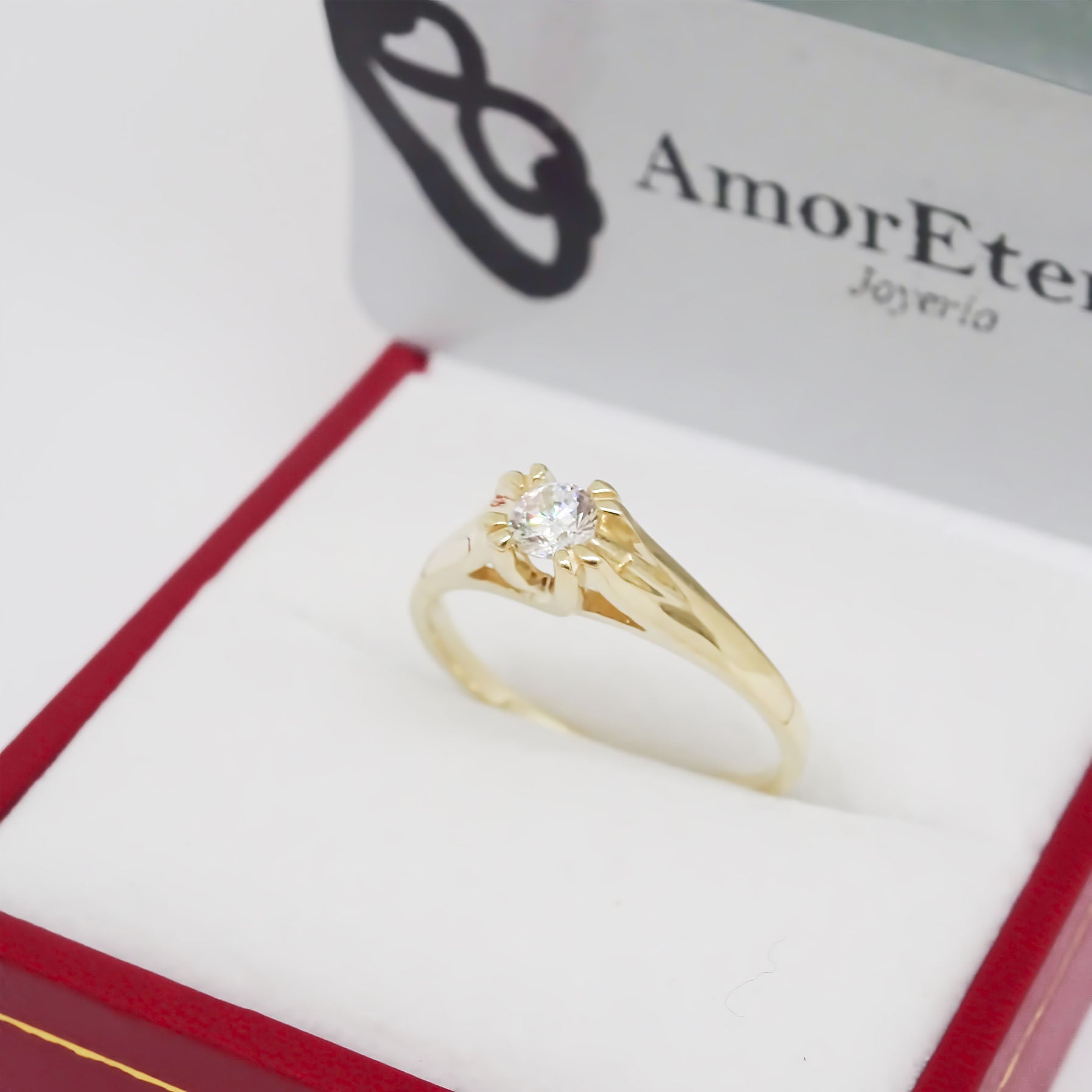 Amor Eterno - Anillo Compromiso / Inglés / Oro Sólido 10k