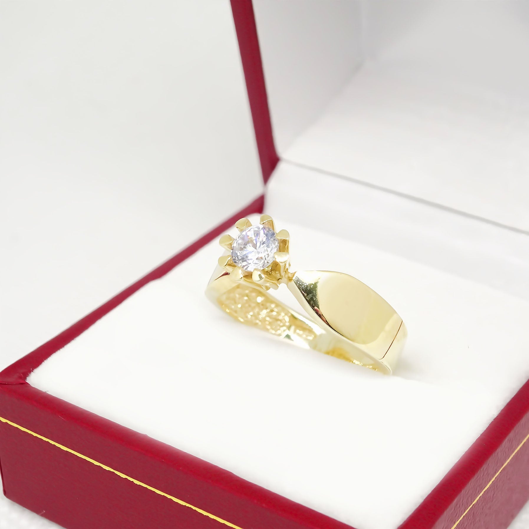 Amor Eterno - Anillo Shinee / Oro Sólido 10k