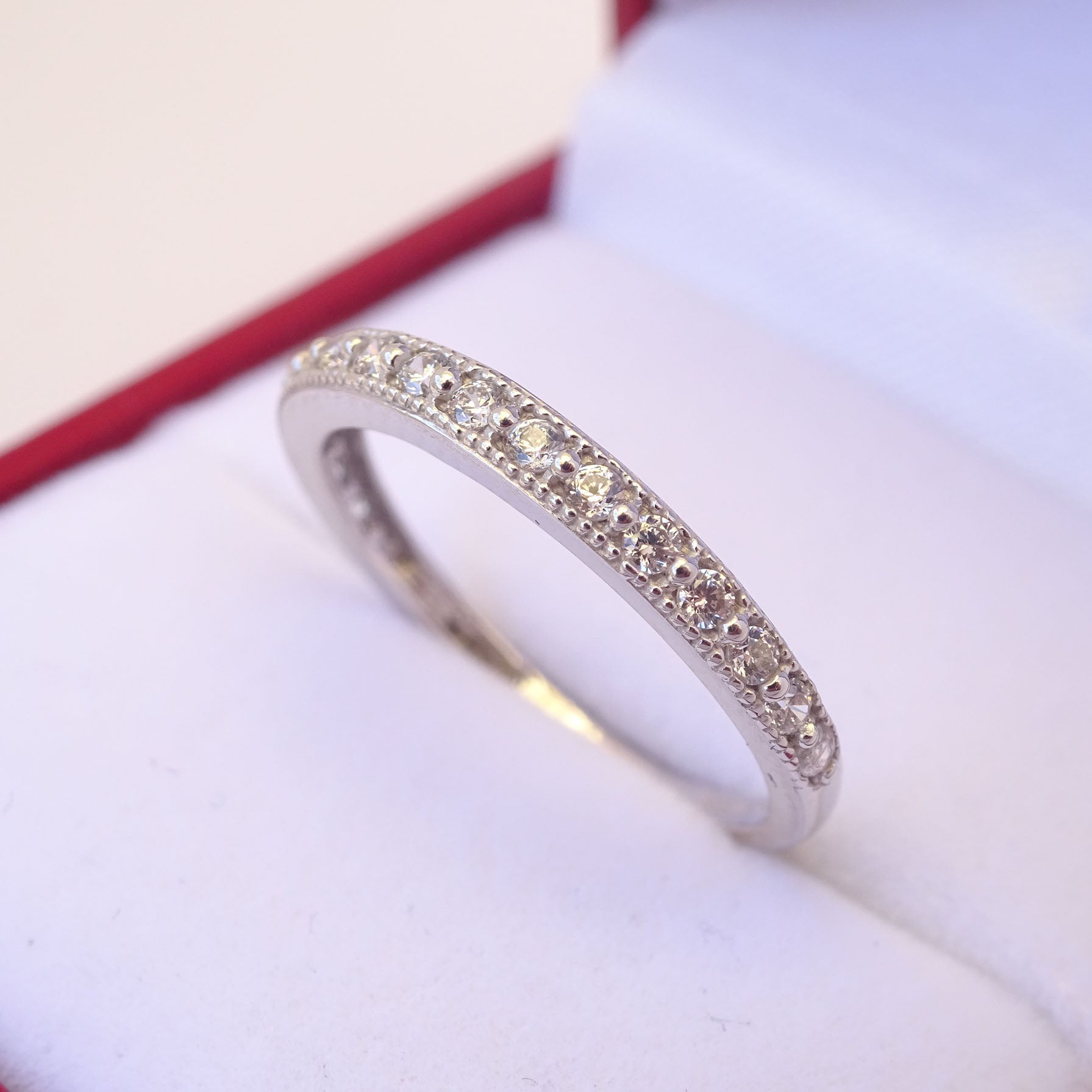 Amor Eterno - Churumbela Pavé / Oro Solido 10k / Oro Blanco