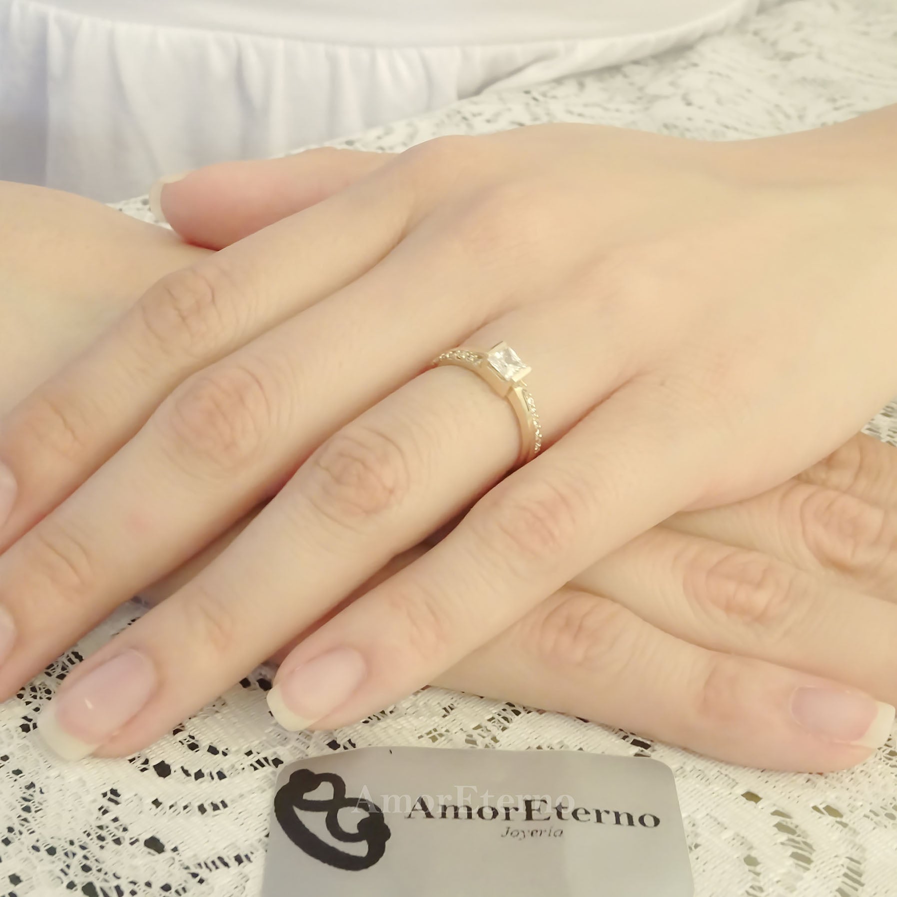 Amor Eterno - Anillo Kristal / Oro 14k Solido