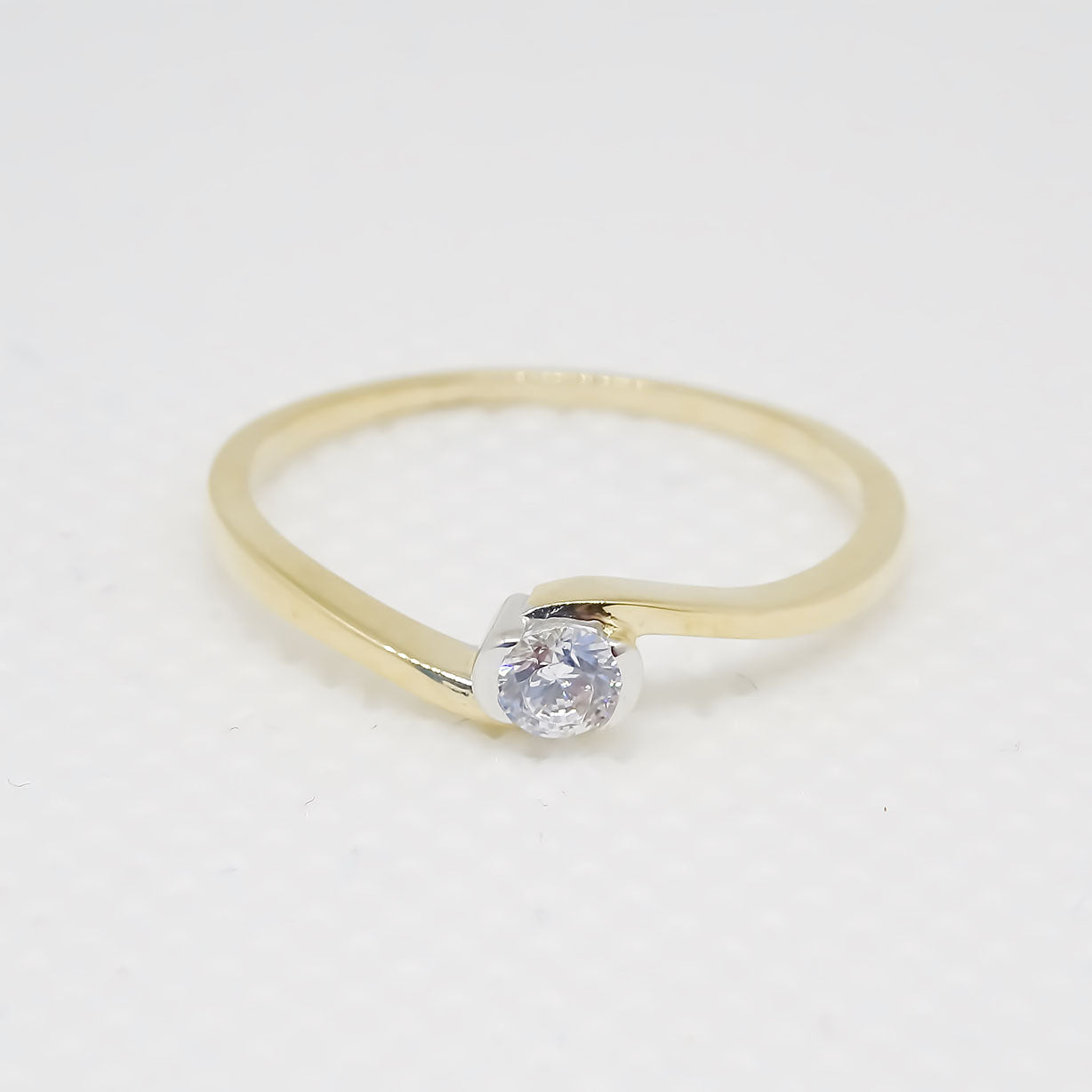 Amor Eterno - Anillo Spica / Oro Sólido 10k