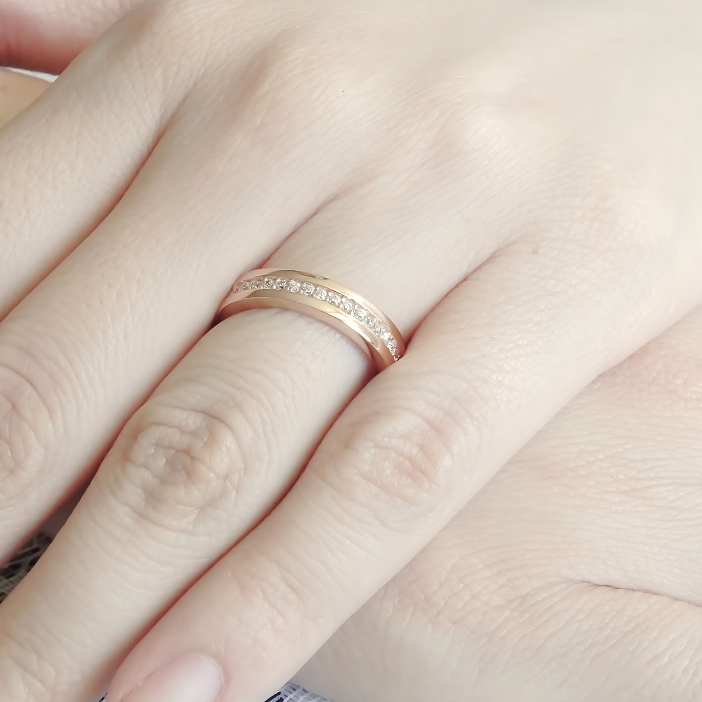 Amor Eterno - Anillo Tiana / Oro Sólido 14k / Blanco