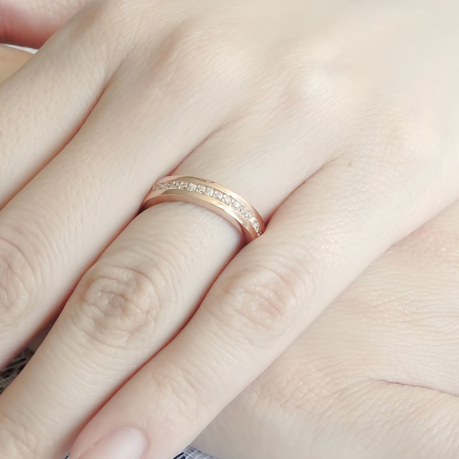 Amor Eterno - Anillo Tiana / Oro Sólido 14k / Amarillo