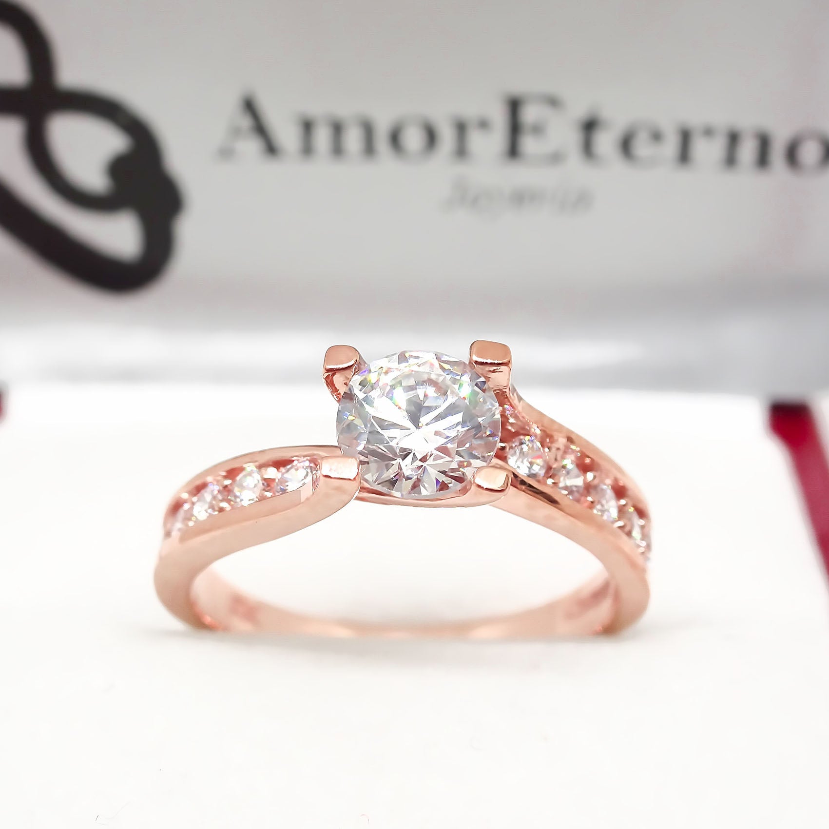 Amor Eterno - Anillo Elenna / Oro Sólido 10k / Rosa