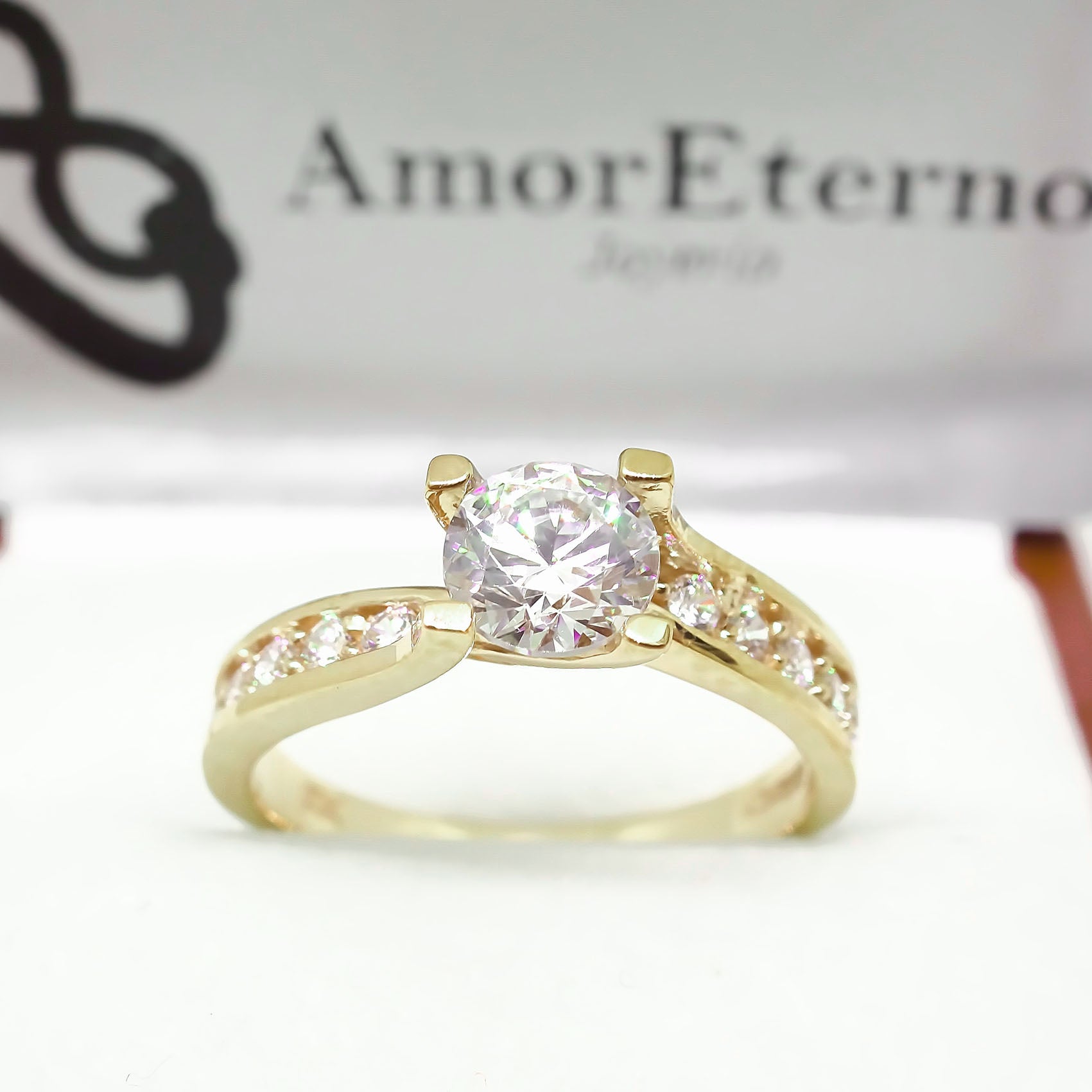 Amor Eterno - Anillo Elenna / Oro Sólido 14k / Amarillo