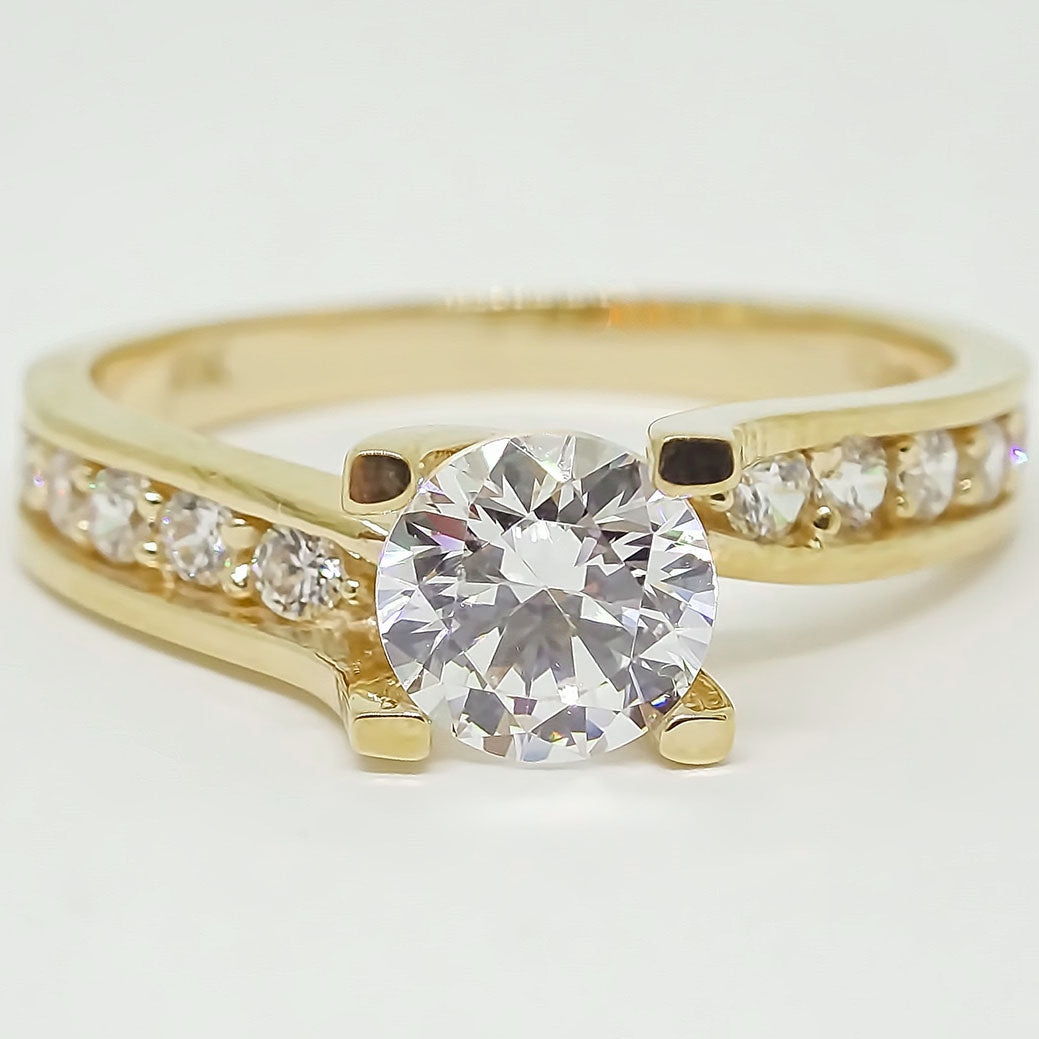 Amor Eterno - Anillo Elenna / Oro Sólido 10k / Amarillo