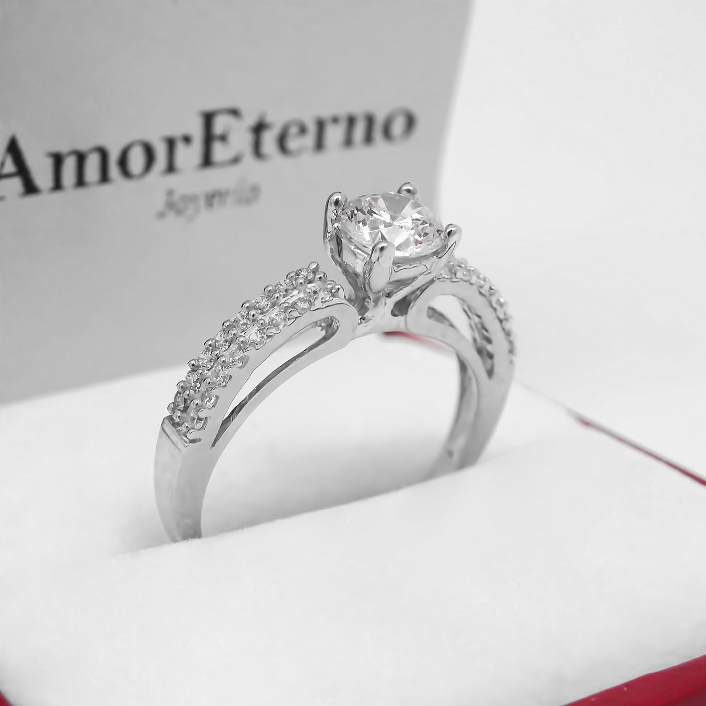 Amor Eterno - Anillo Europa / Oro Sólido 14k / Blanco