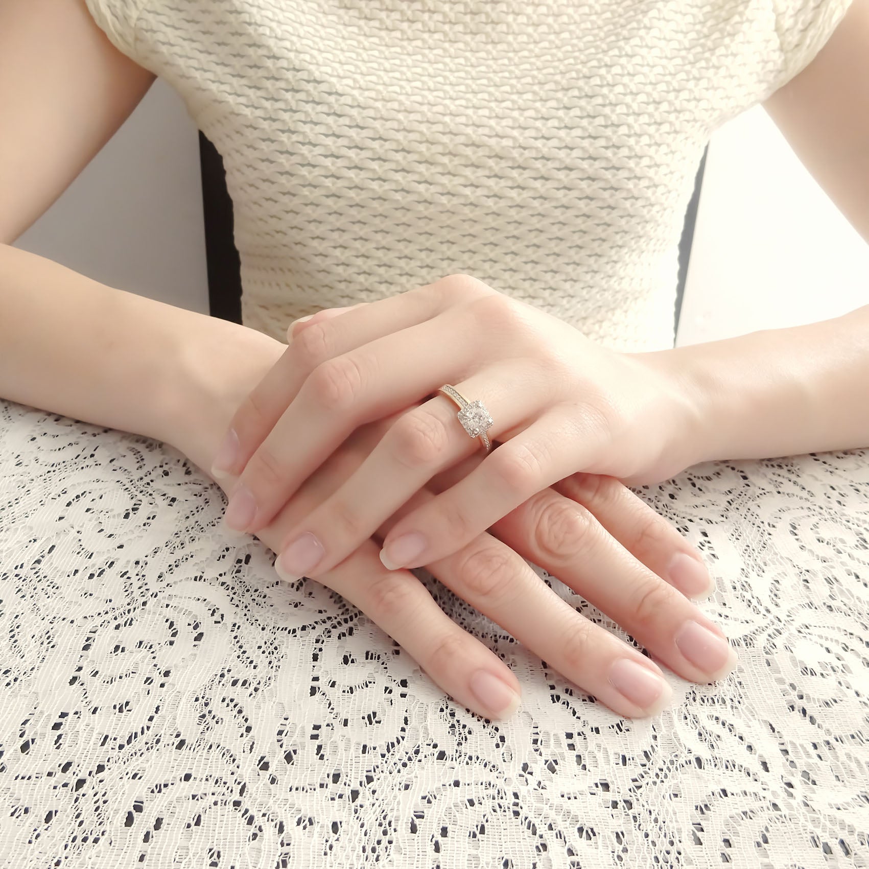 Amor Eterno - Anillo Corona Sofía / Oro Solido 14k