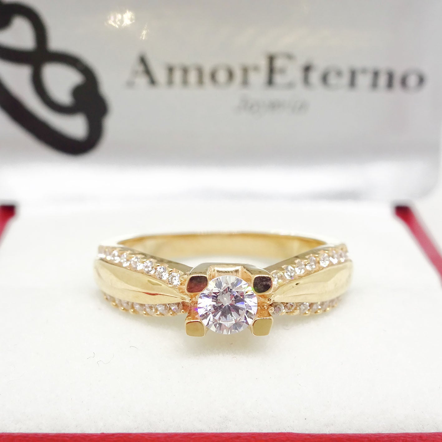 Amor Eterno - Anillo Almendra / Oro Sólido 10k / Amarillo
