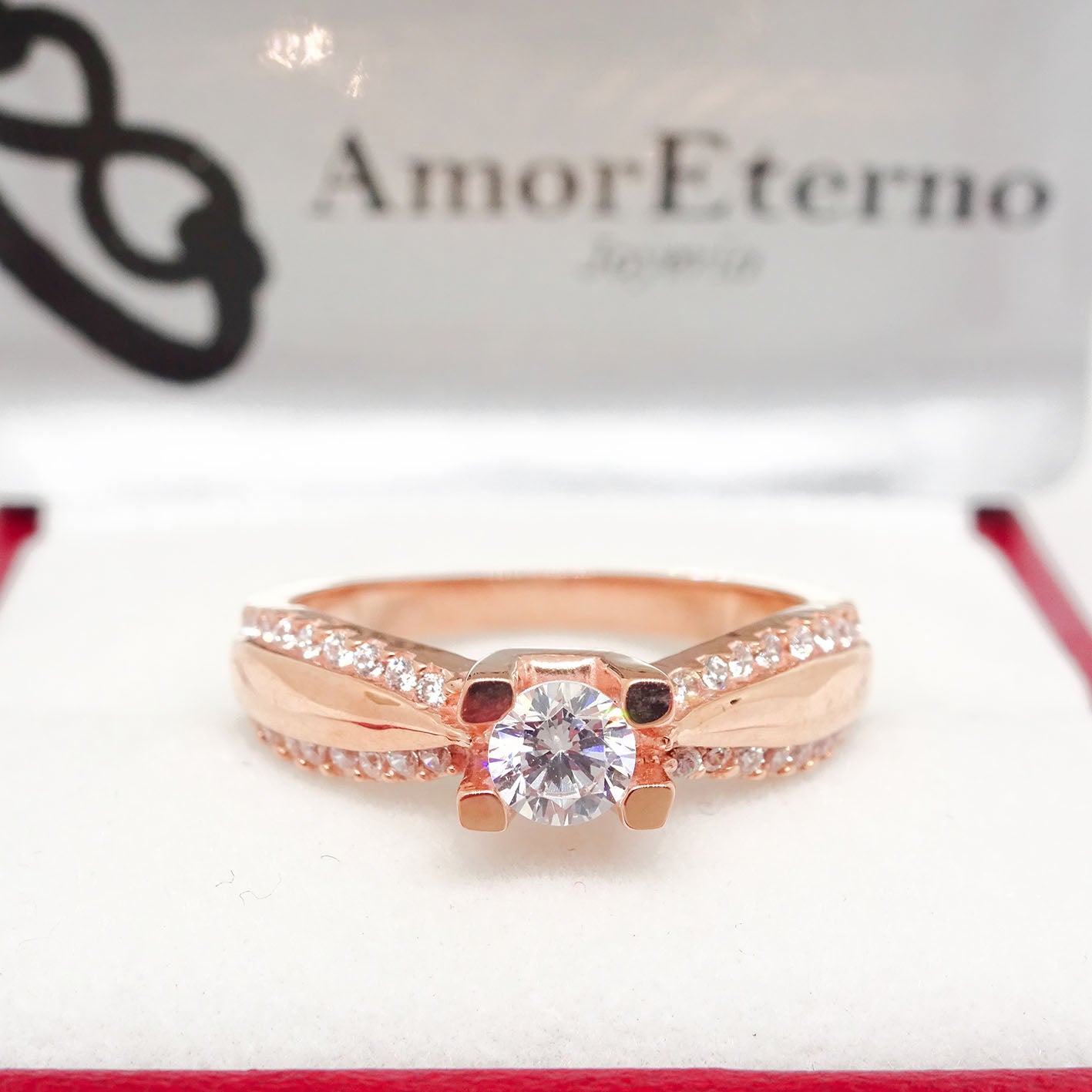 Amor Eterno - Anillo Almendra / Oro Sólido 10k / Rosa