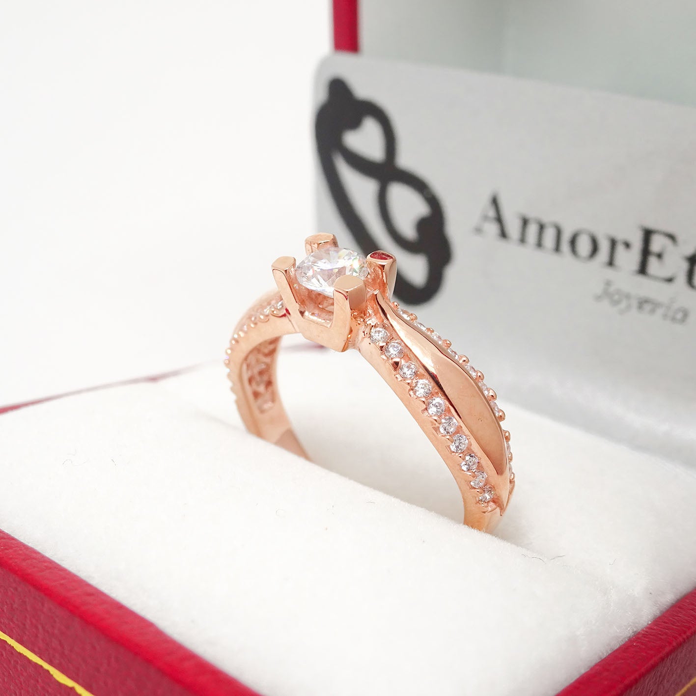 Amor Eterno - Anillo Almendra / Oro Sólido 10k / Rosa