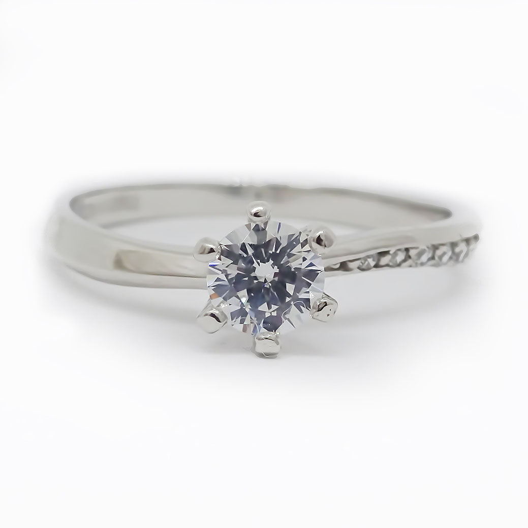 Amor Eterno - Anillo Paola / Oro Sólido 10k / Blanco