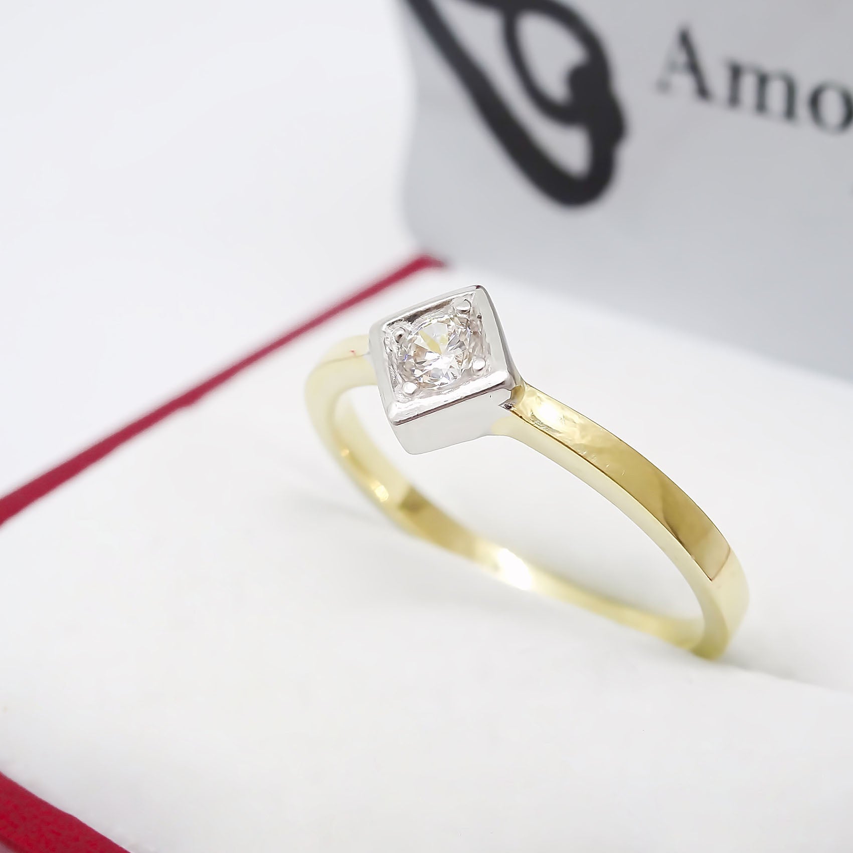 Amor Eterno - Anillo Rombo / Oro Sólido 10k