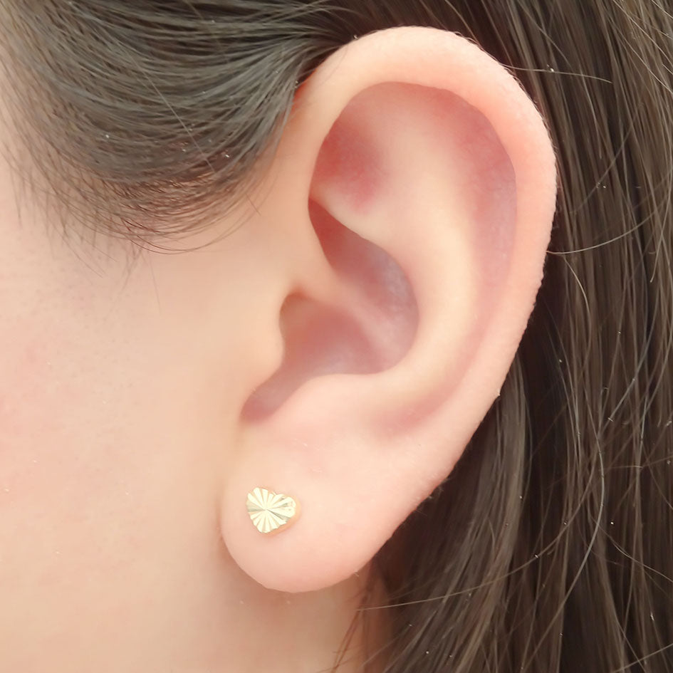 Amor Eterno - Broqueles Corazón Basic Aretes / Oro 10k