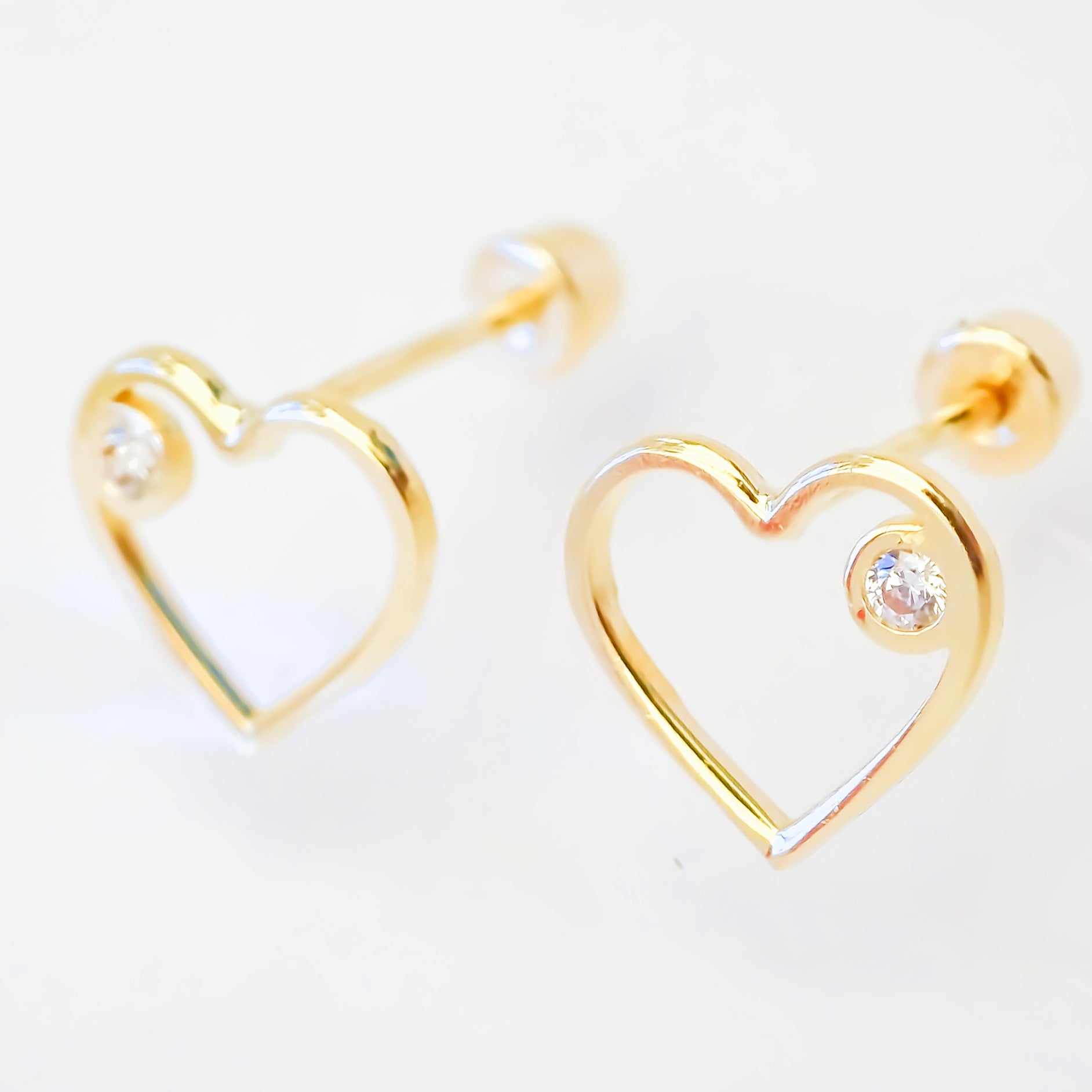 Amor Eterno - Broqueles / Corazón Silueta Diamante / Oro 10k