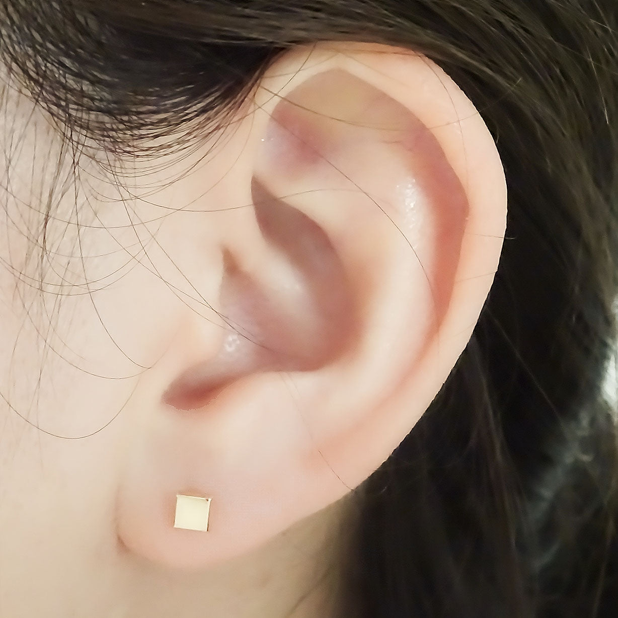 Amor Eterno - Broqueles Cuadro / Aretes / Oro Sólido 10k