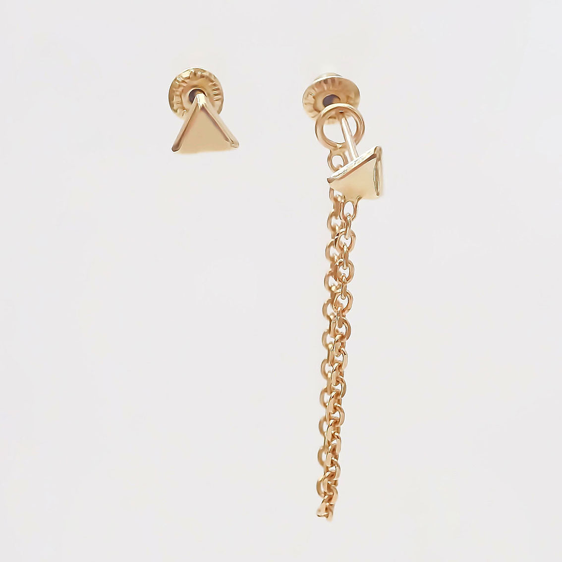 Amor Eterno - Triángulo Poder/ Doble Perforación / Oro 10k / Amarillo