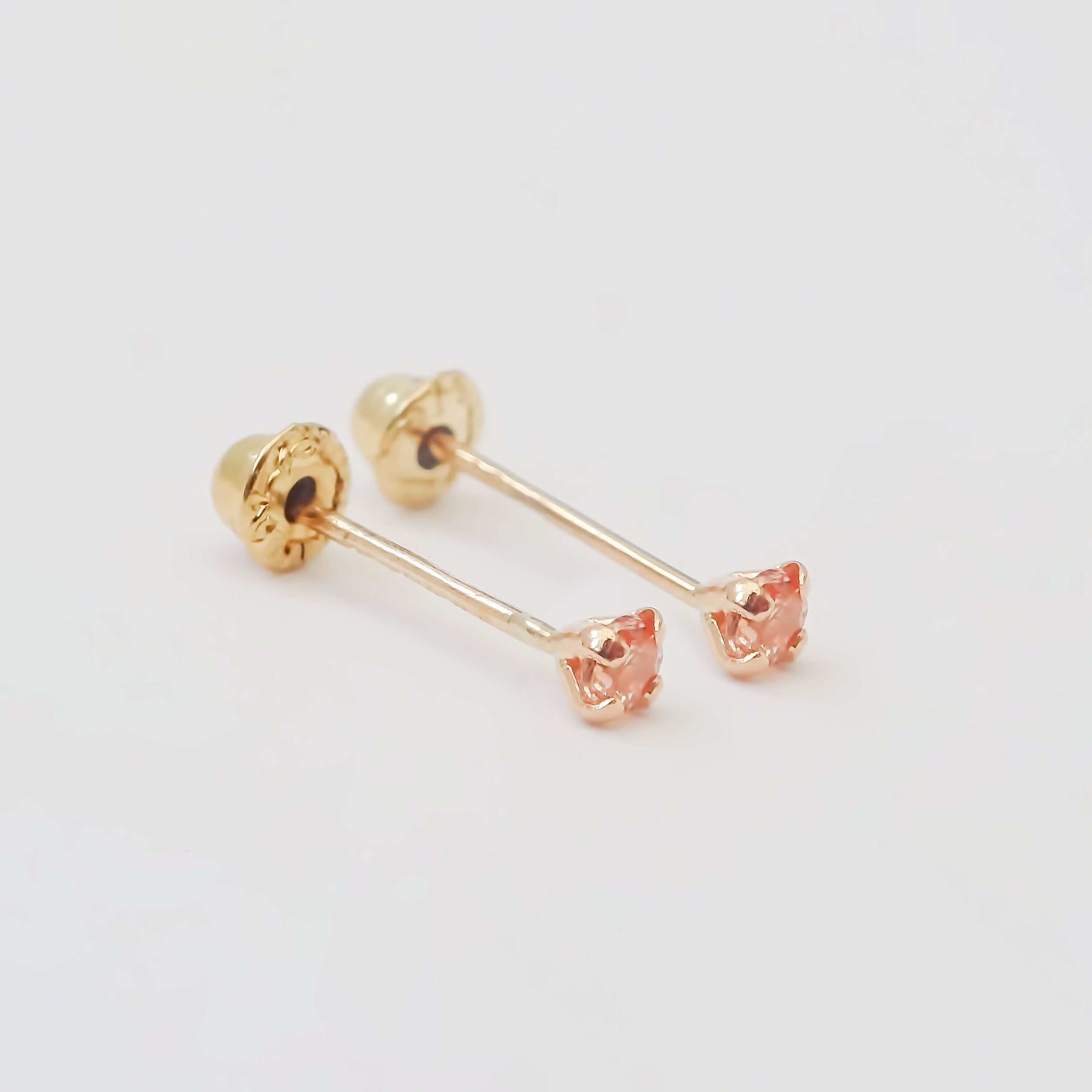 Amor Eterno - Broqueles Recto Mini Bebé / Aretes / Oro 10k / Golden
