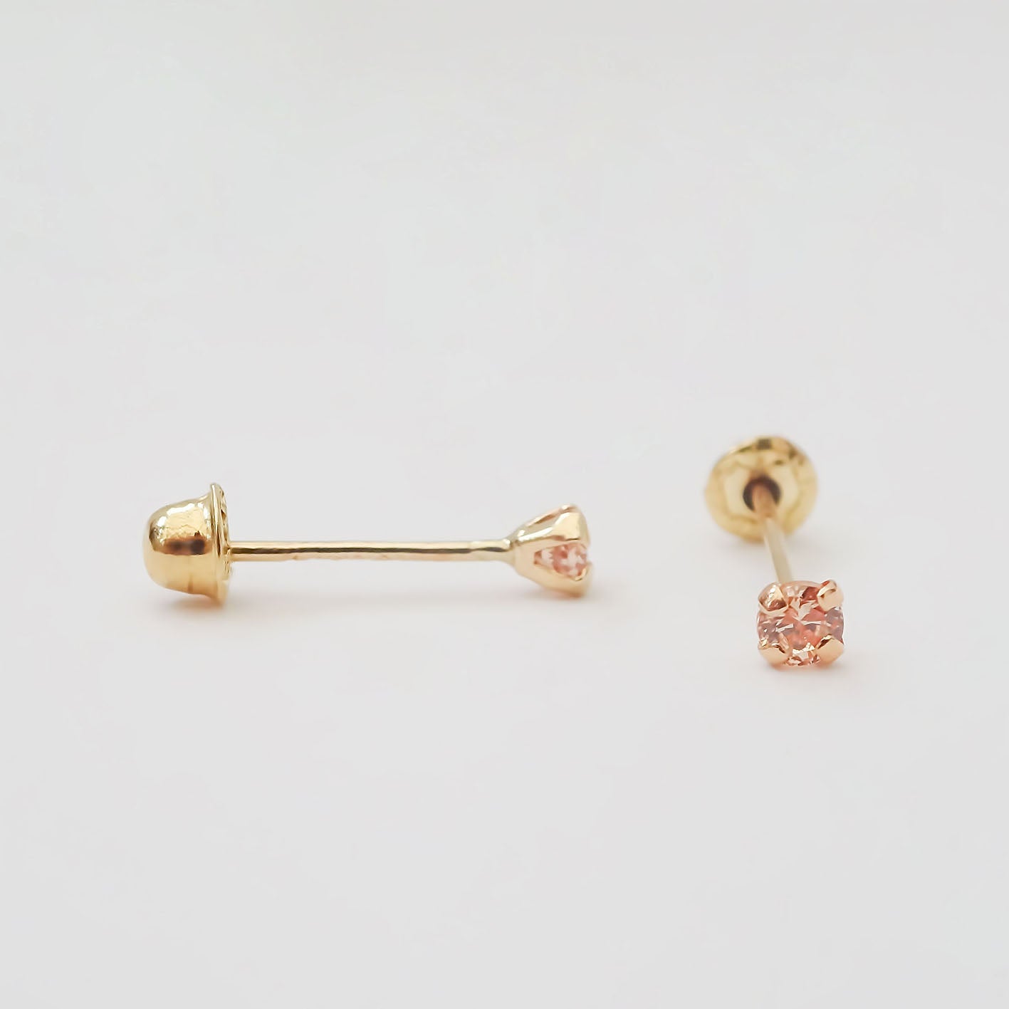 Amor Eterno - Broqueles Recto Mini Bebé / Aretes / Oro 10k / Golden