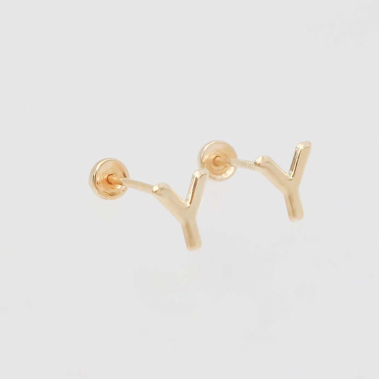 Amor Eterno - Broqueles Par Letra Inicial / Aretes / Oro 10k / Y