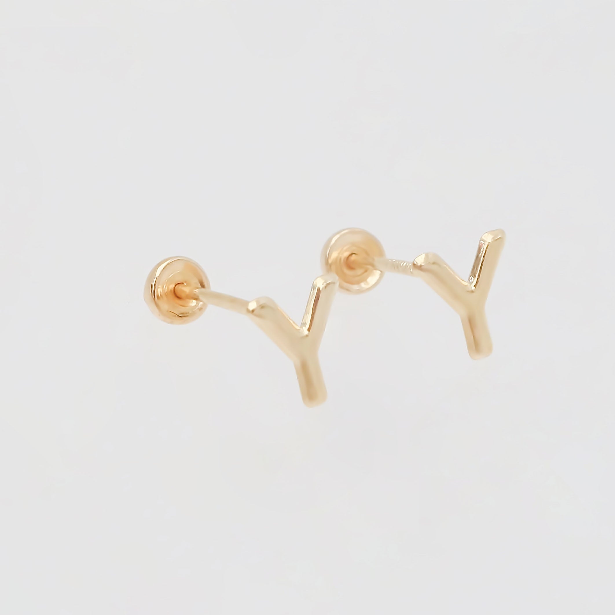 Amor Eterno - Broqueles Par Letra Inicial / Aretes / Oro 10k / Y