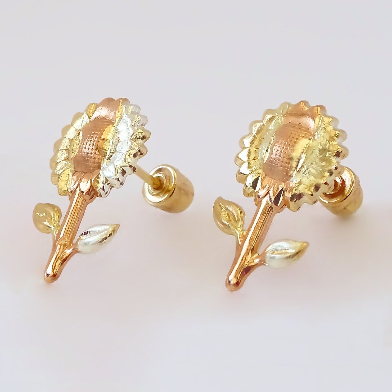 Amor Eterno - Broqueles Aretes / Girasol 3 Oros / Oro 10k