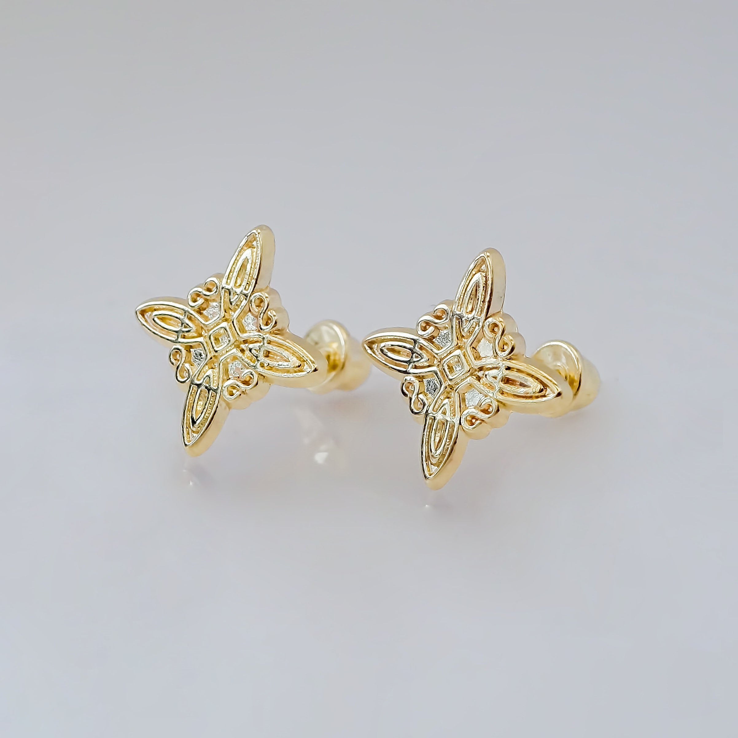 Amor Eterno- Broqueles Nudo Bruja Relieve / Oro Sólido 10k