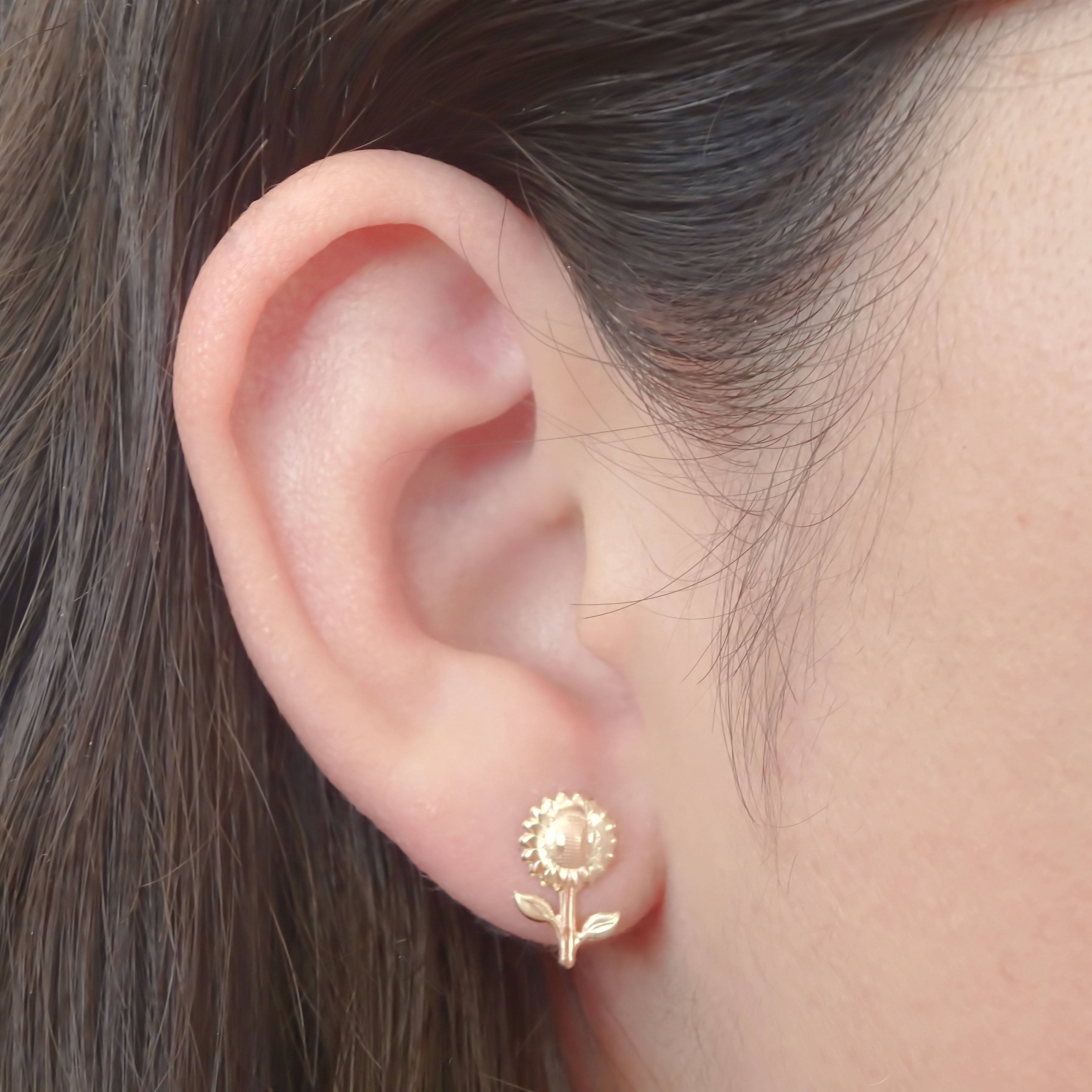 Amor Eterno - Broqueles Aretes / Girasol 3 Oros / Oro 10k