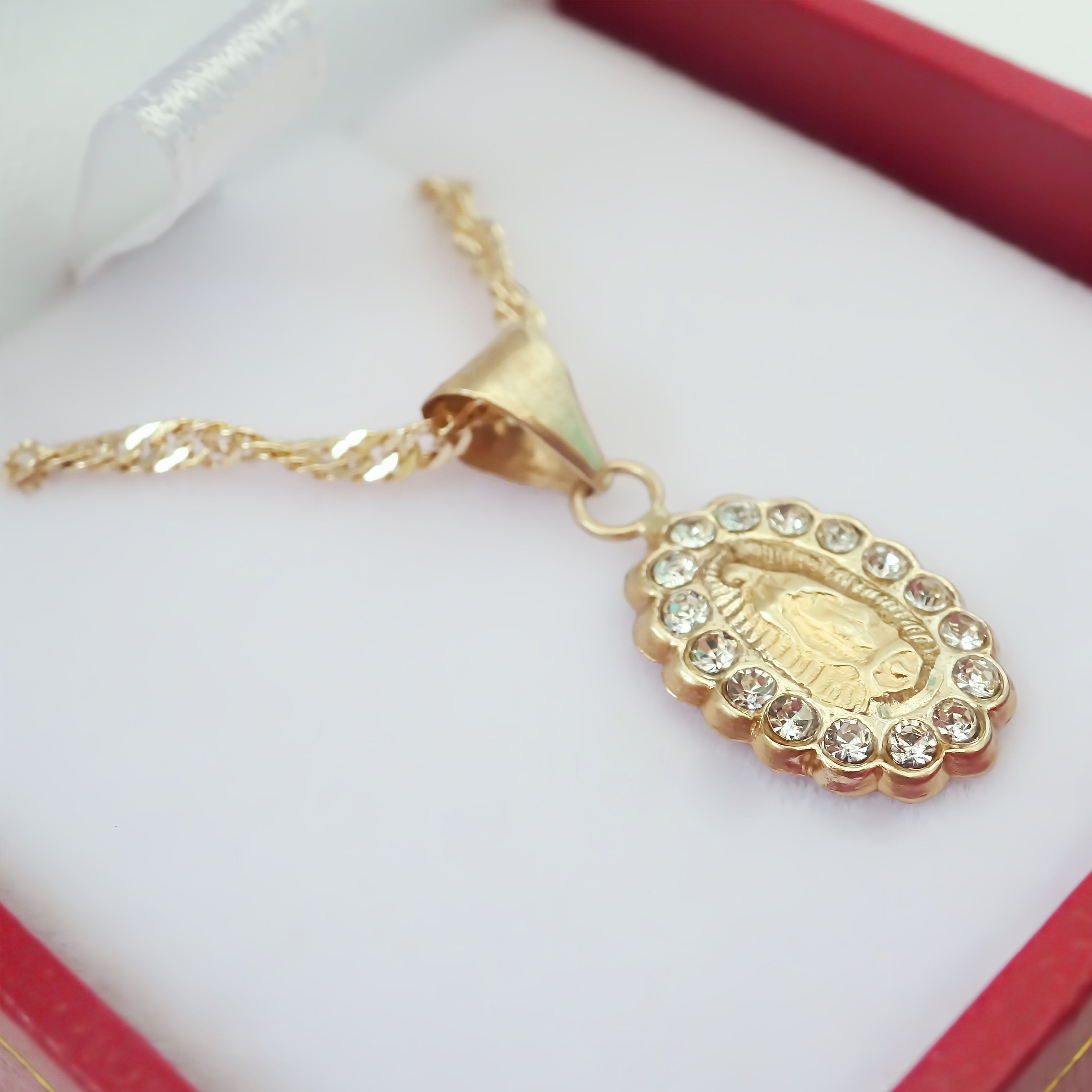 Amor Eterno - Medalla Virgen Brox 10k + Cadena Regalo