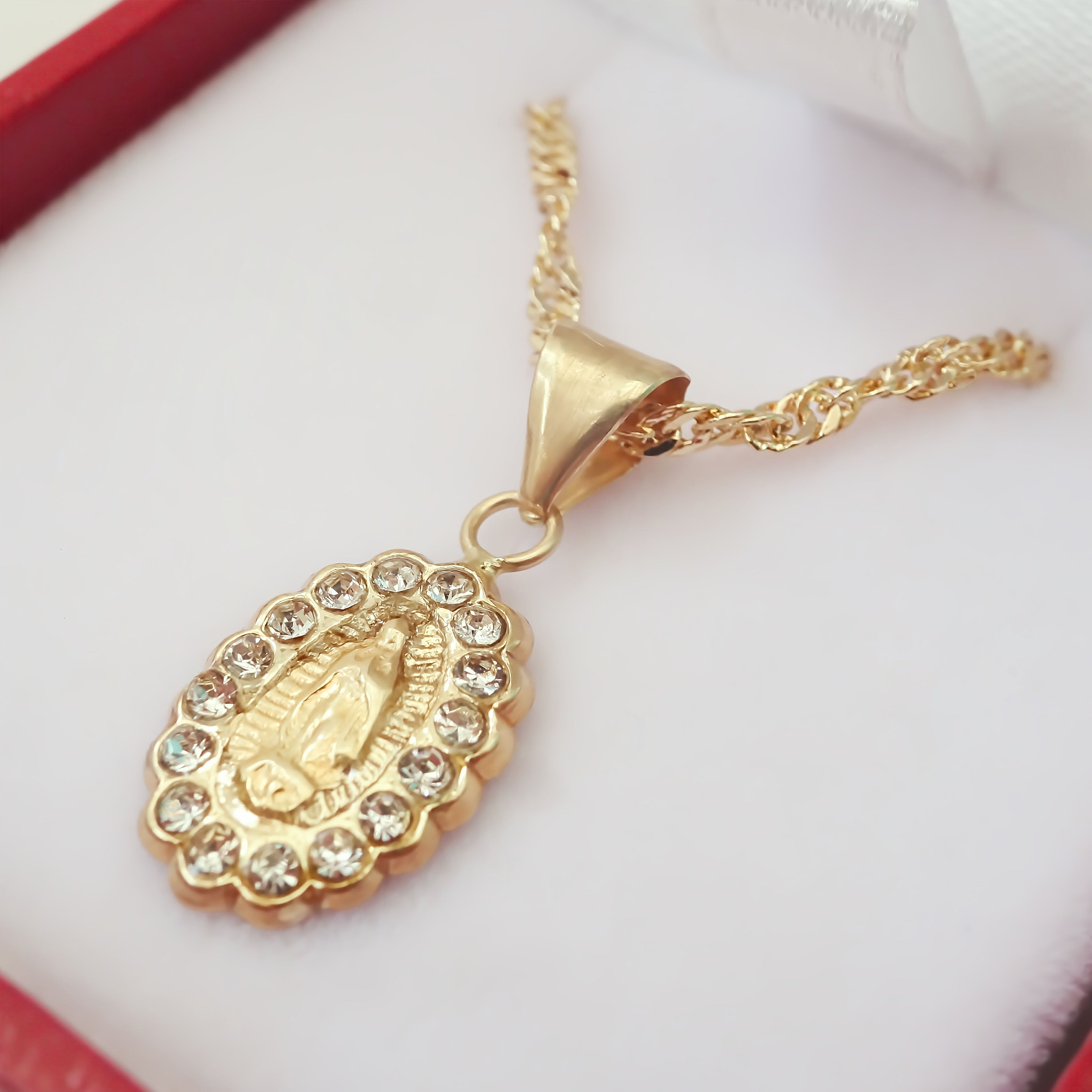 Amor Eterno - Medalla Virgen Brox 10k + Cadena Regalo