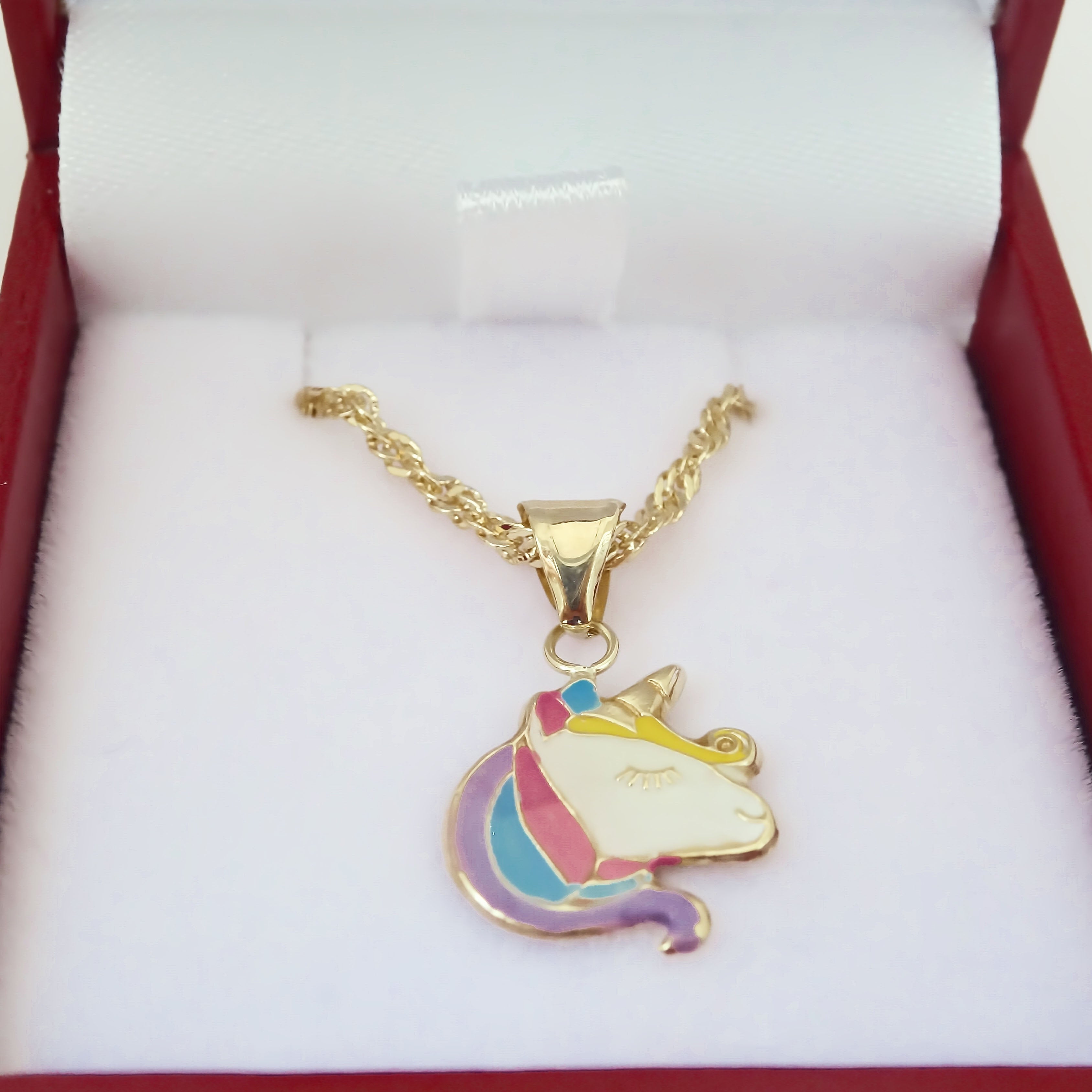 Amor Eterno - Dije Unicornio Sólido 10k + Cadena De Regalo