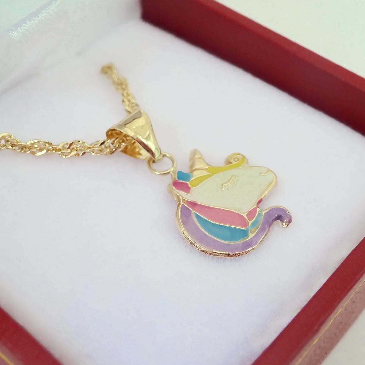 Amor Eterno - Dije Unicornio Sólido 10k + Cadena De Regalo
