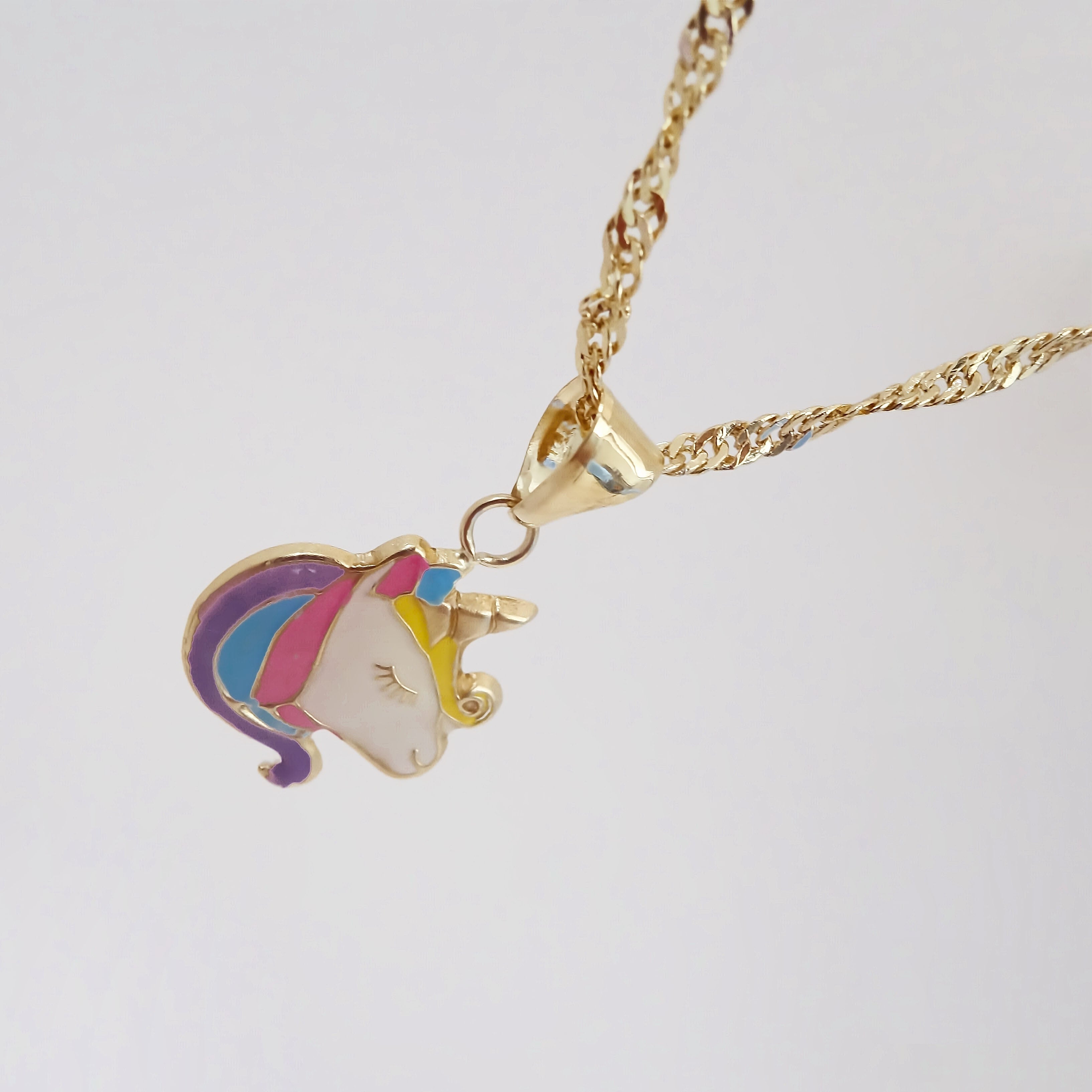 Amor Eterno - Dije Unicornio Sólido 10k + Cadena De Regalo