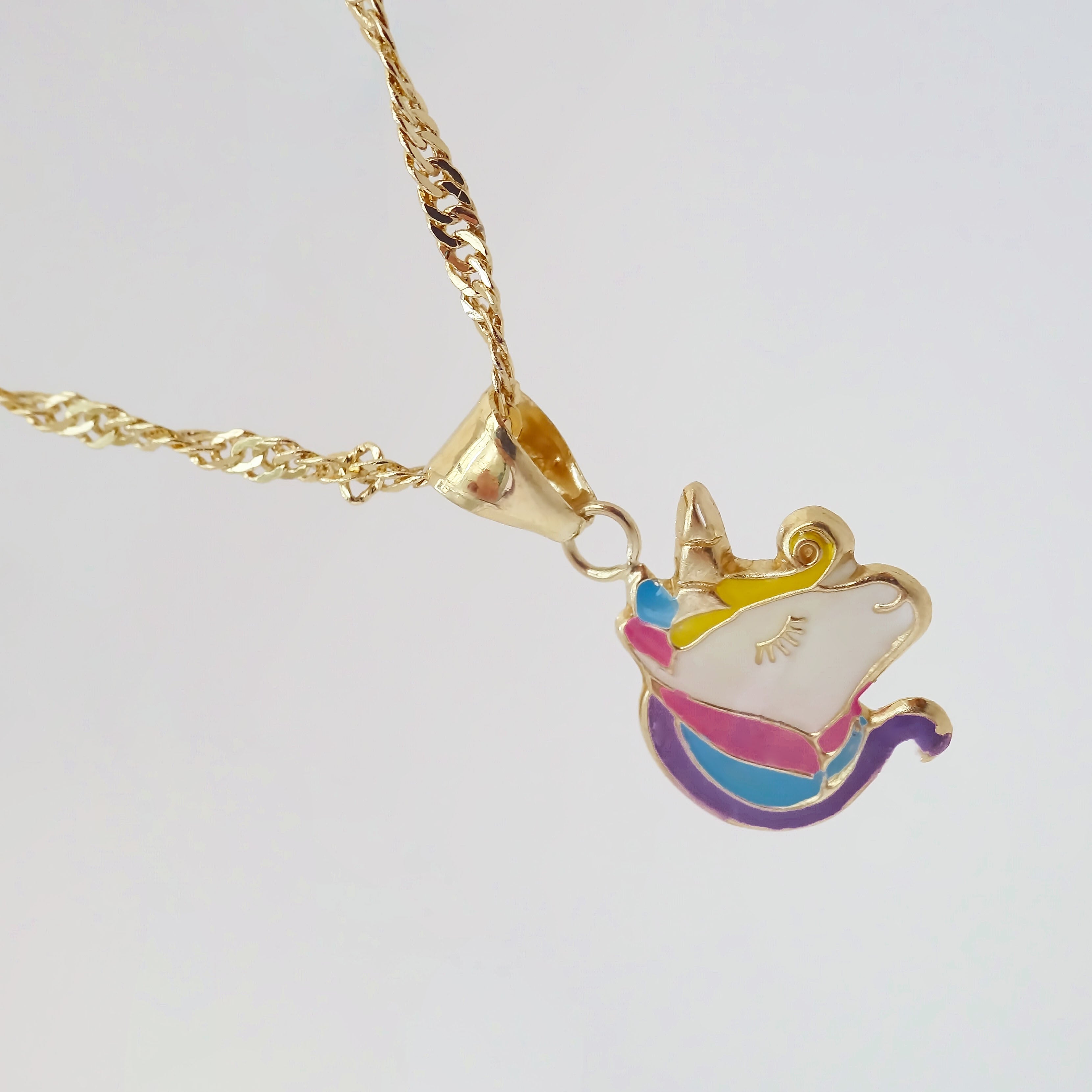 Amor Eterno - Dije Unicornio Sólido 10k + Cadena De Regalo