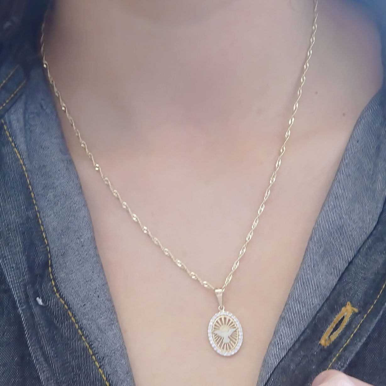 Amor Eterno - Dije Medalla Espiritu Santo Destello 10k