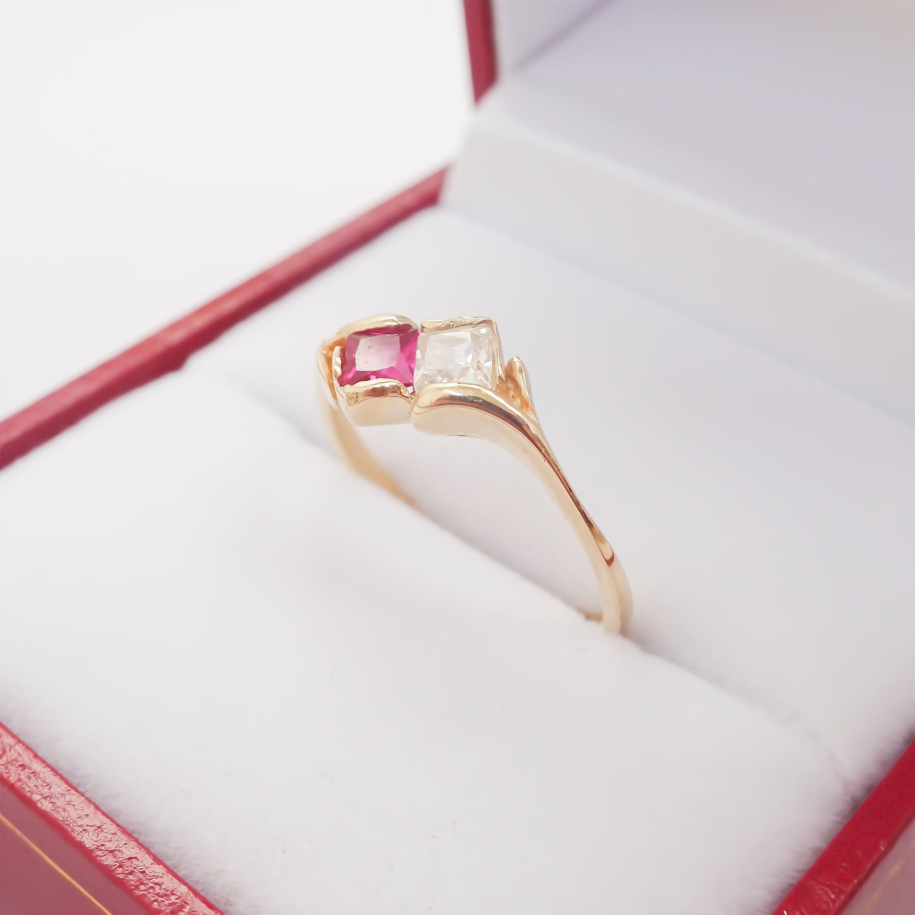 Amor Eterno - Anillo Tu Y Yo / Oro Sólido 10k