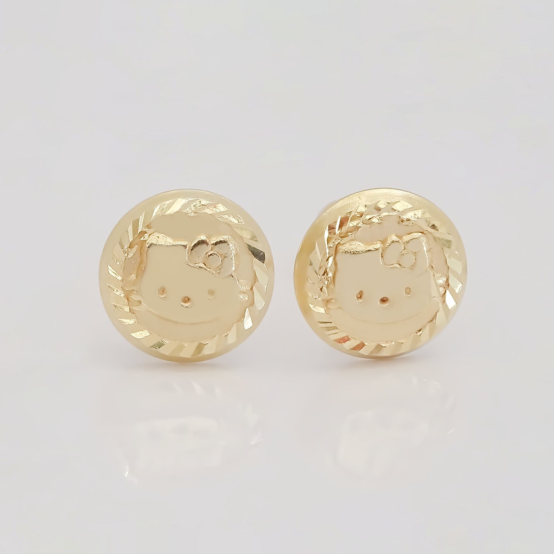 Amor Eterno - Broqueles / Botón Kitty / Aretes Oro 10k