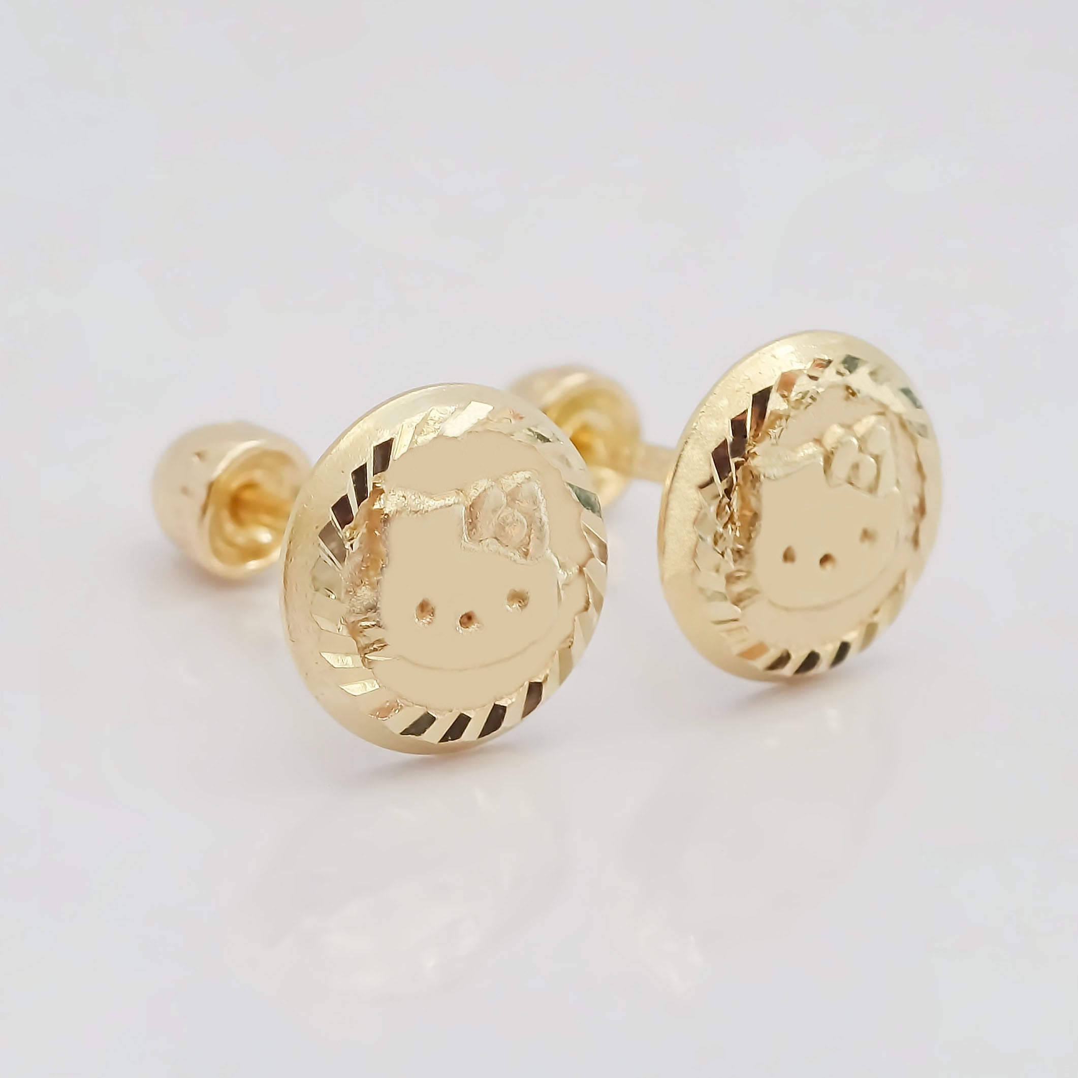 Amor Eterno - Broqueles / Botón Kitty / Aretes Oro 10k