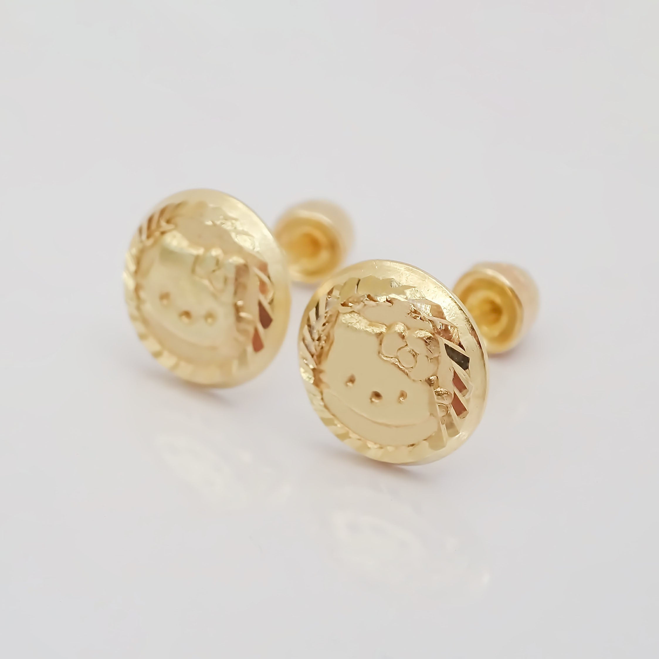 Amor Eterno - Broqueles / Botón Kitty / Aretes Oro 10k