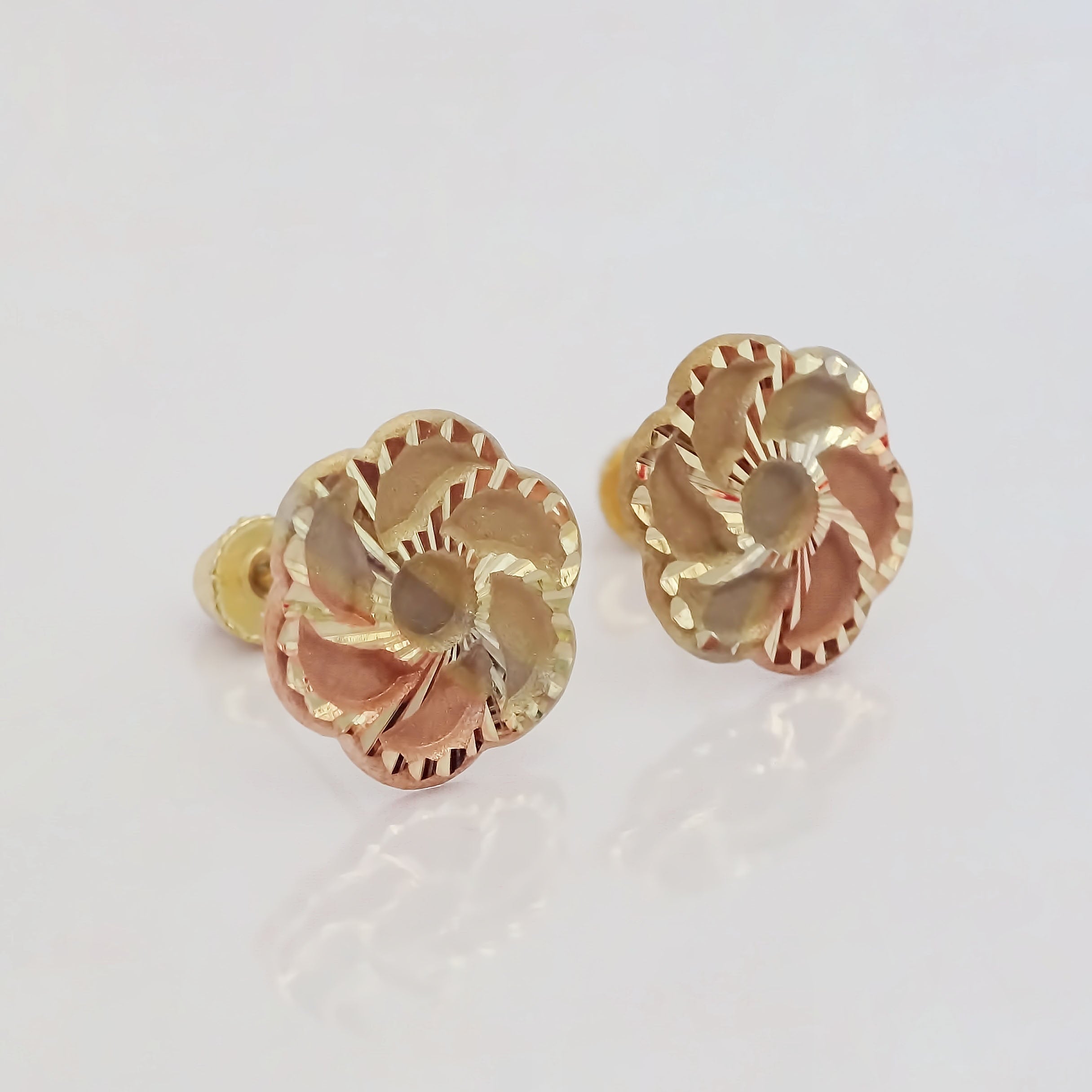 Amor Eterno - Broqueles Aretes / Flor 3 Oros / Oro 10k