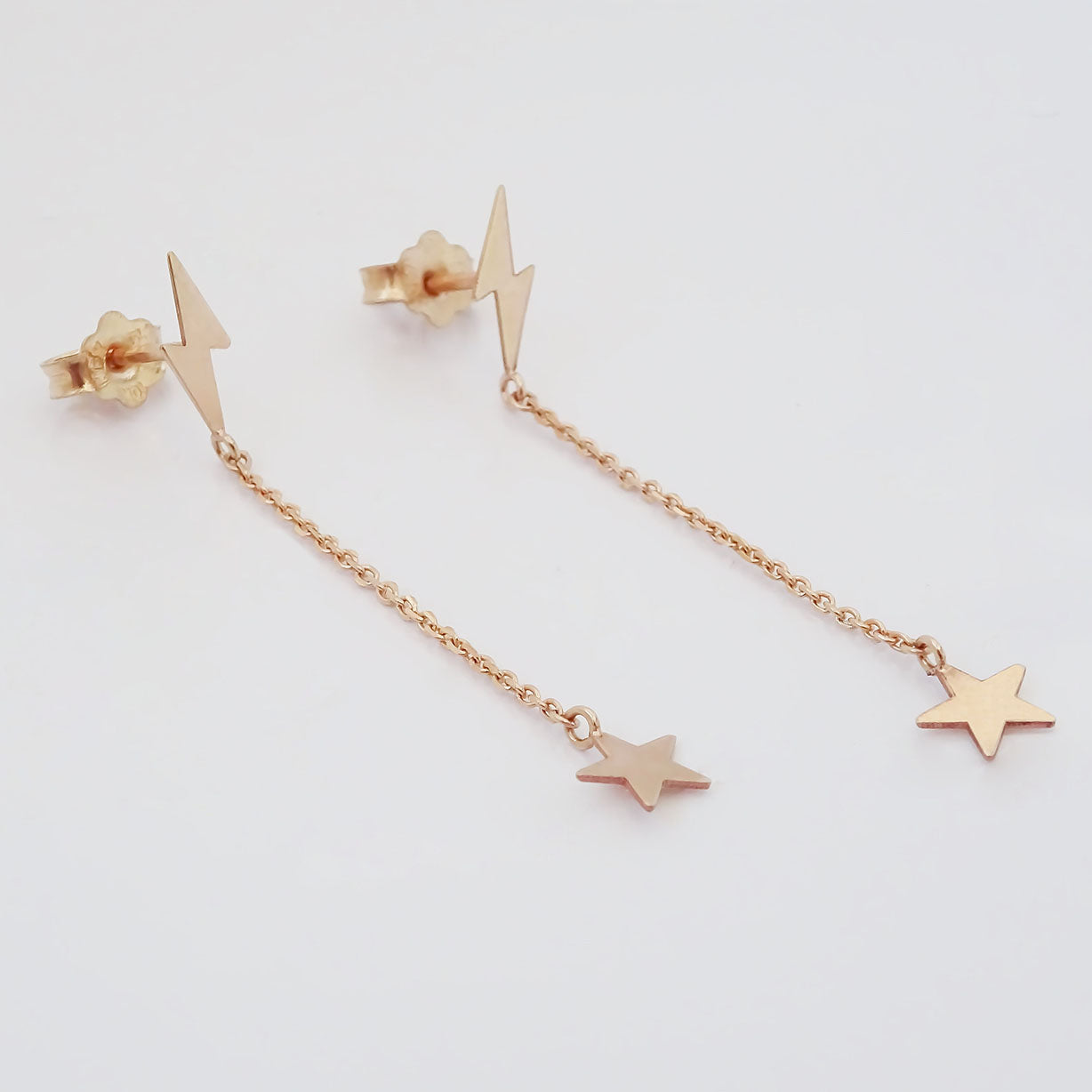 Amor Eterno - Aretes Largos Estrella / Oro Sólido 10k