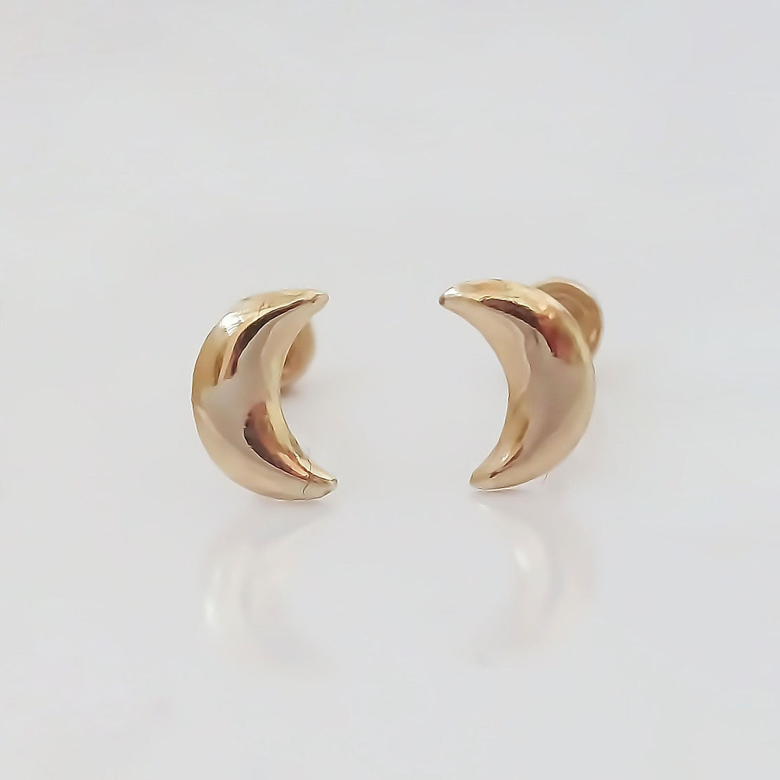 Amor Eterno - Broqueles Luna / Aretes / Oro Sólido 10k / Rellena Mini