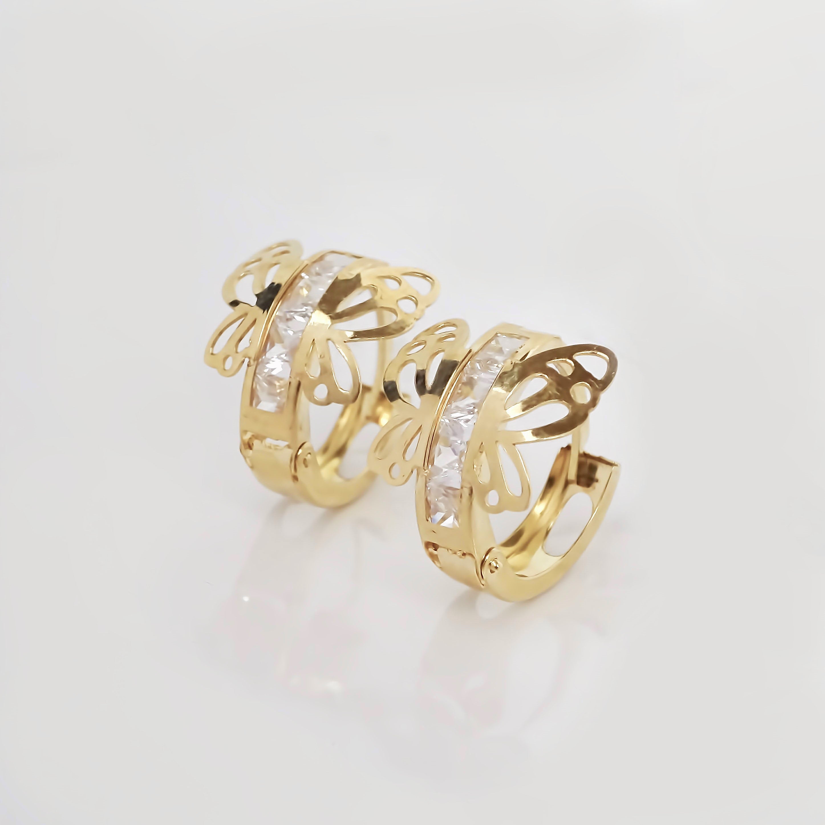 Amor Eterno - Arracadas Huggie Mariposa / Aretes Oro 10k