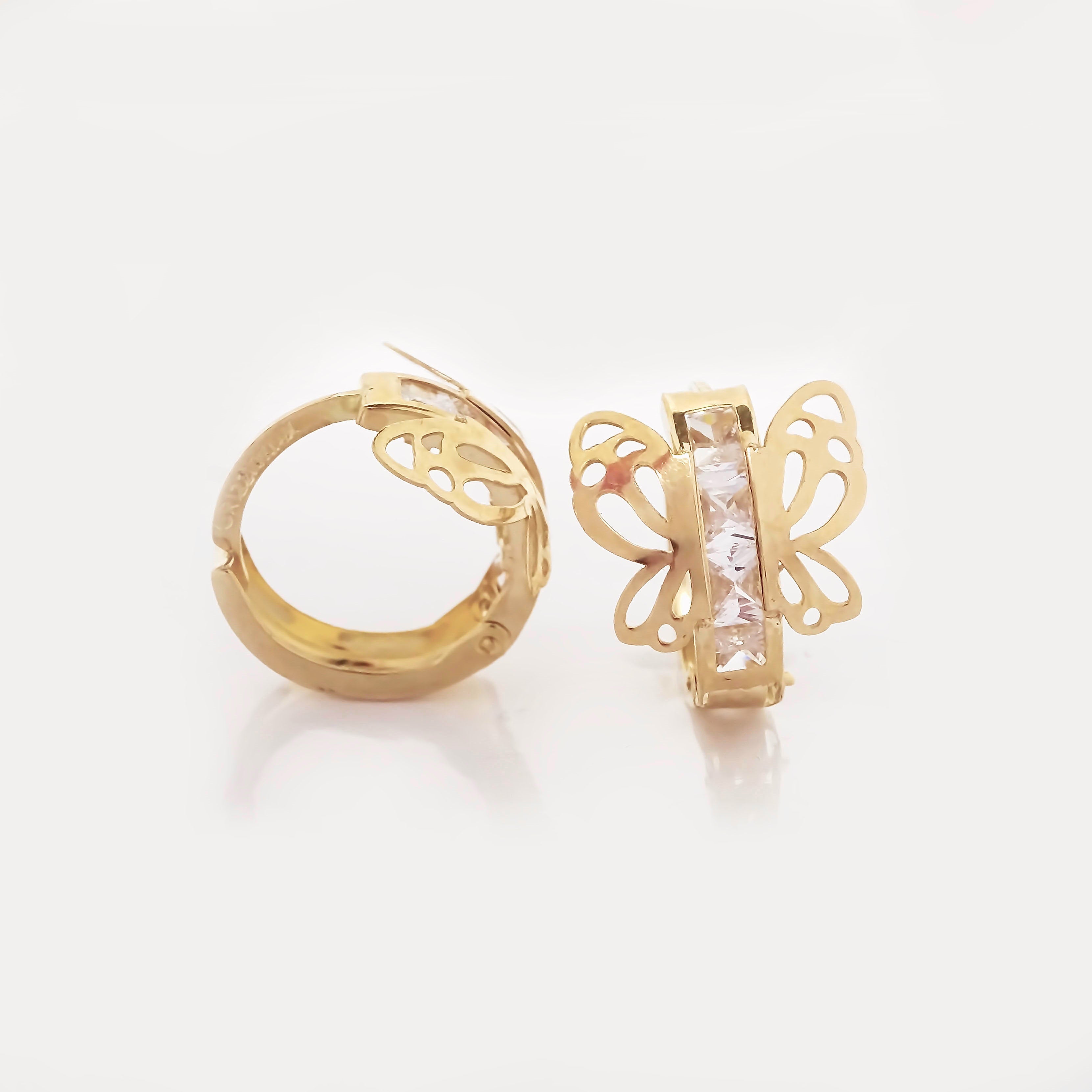 Amor Eterno - Arracadas Huggie Mariposa / Aretes Oro 10k