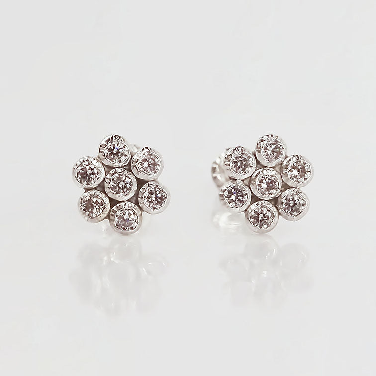 Amor Eterno - Broqueles Roseta / Aretes Oro 10k / Blanco