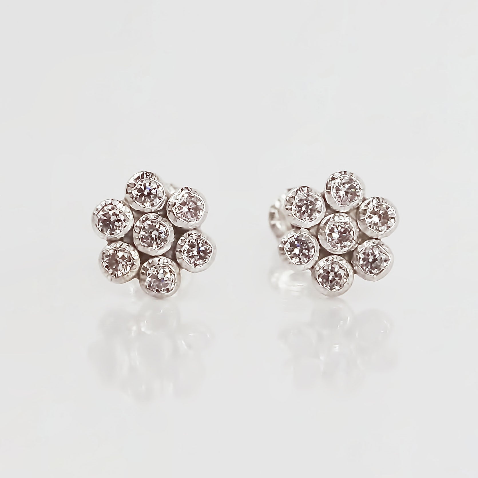 Amor Eterno - Broqueles Roseta / Aretes Oro 10k / Blanco
