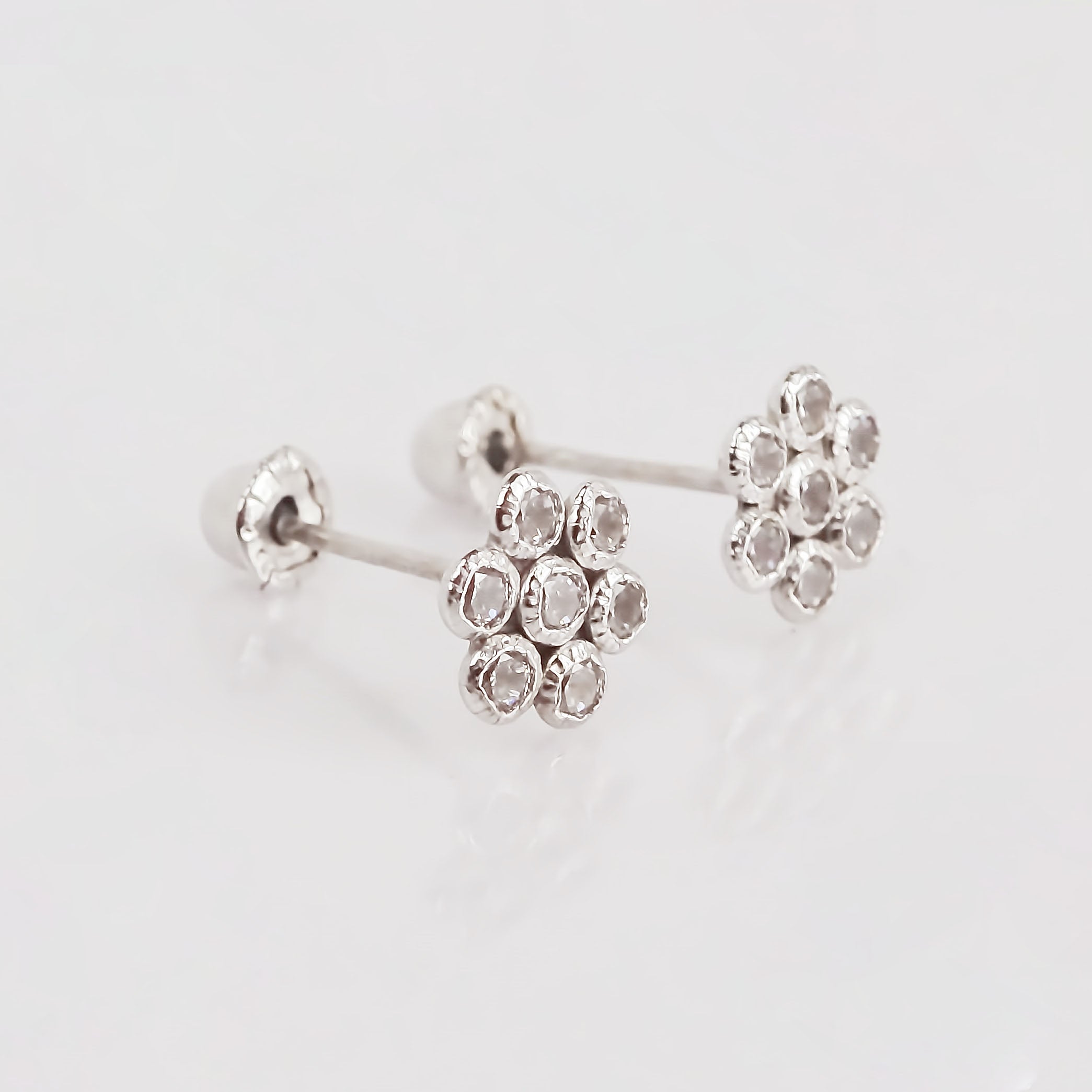 Amor Eterno - Broqueles Roseta / Aretes Oro 10k / Blanco